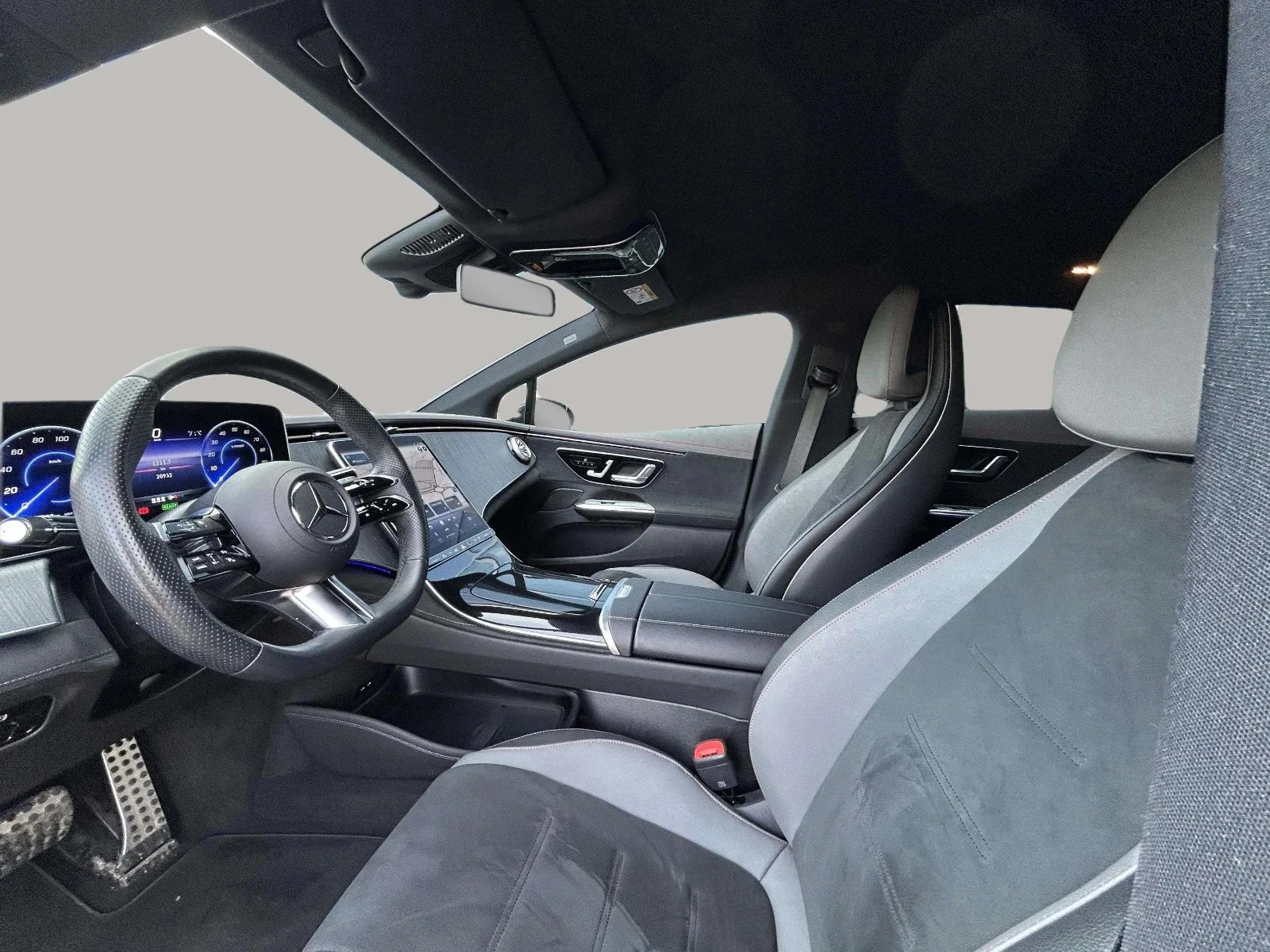 Mercedes-Benz-EQE-image-9