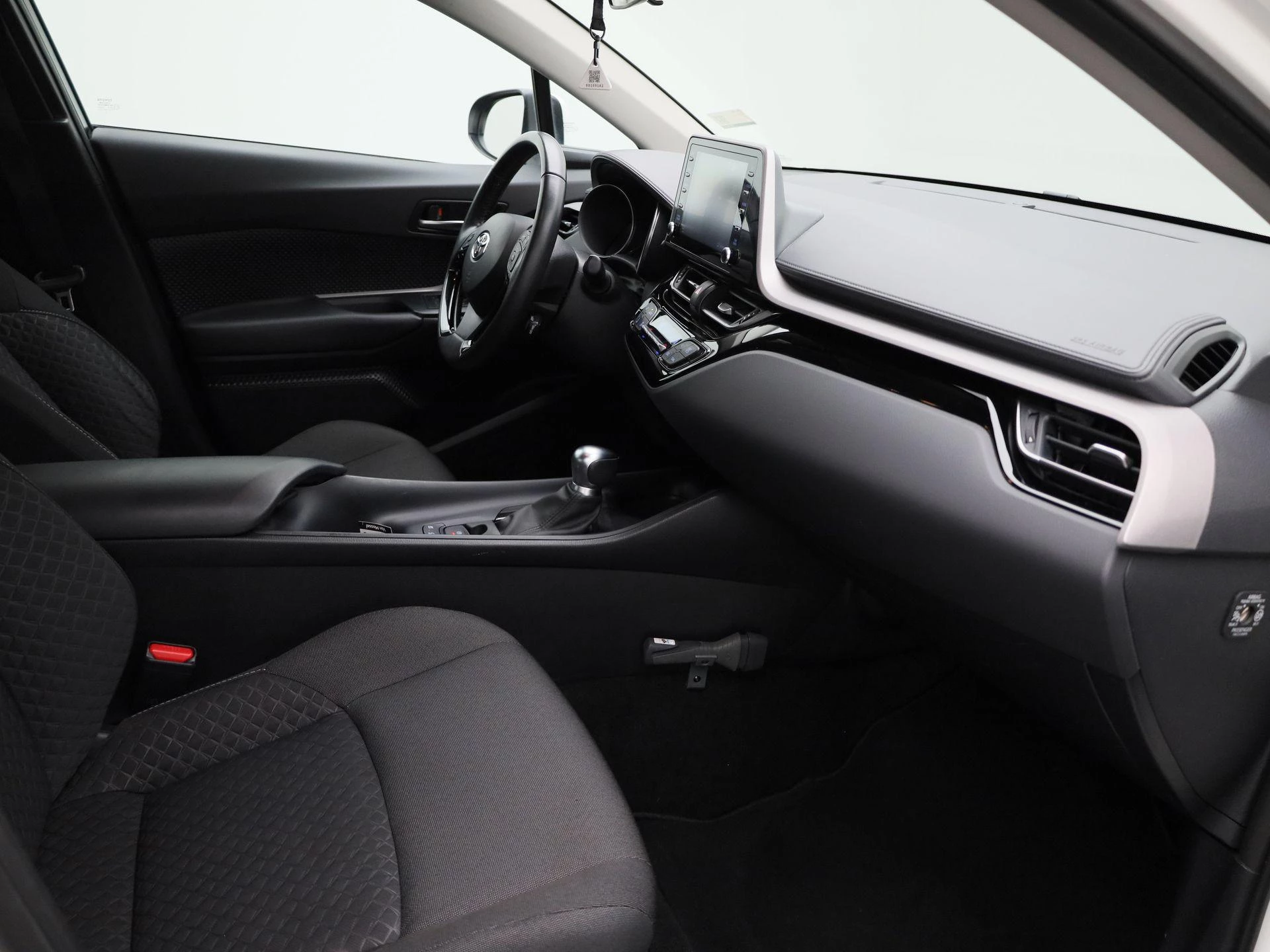 Toyota-C-HR-image-27