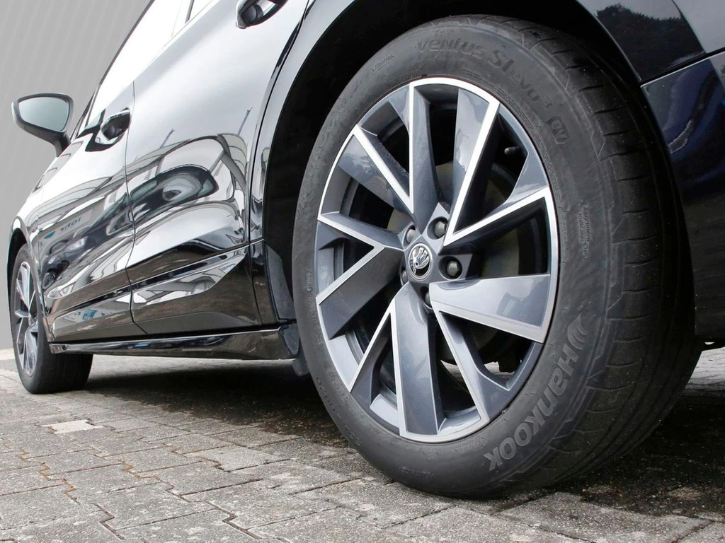 Škoda-Enyaq iV-image-4