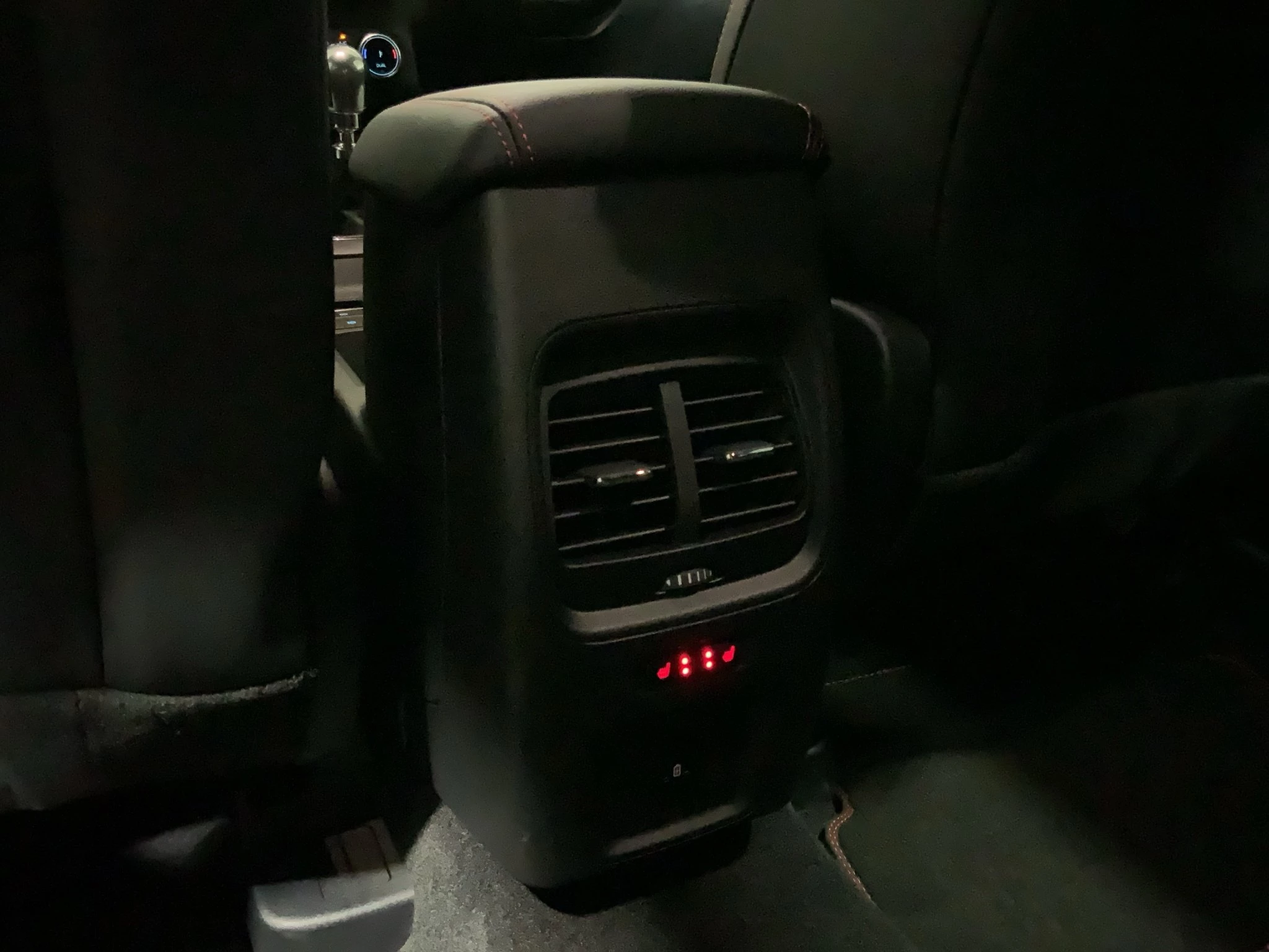 Ford Kuga ST-Line X*PANO*AHK*KAM*ACC*NAVI*SOUND-SYS. LED Pano SHZ 4xSHZ