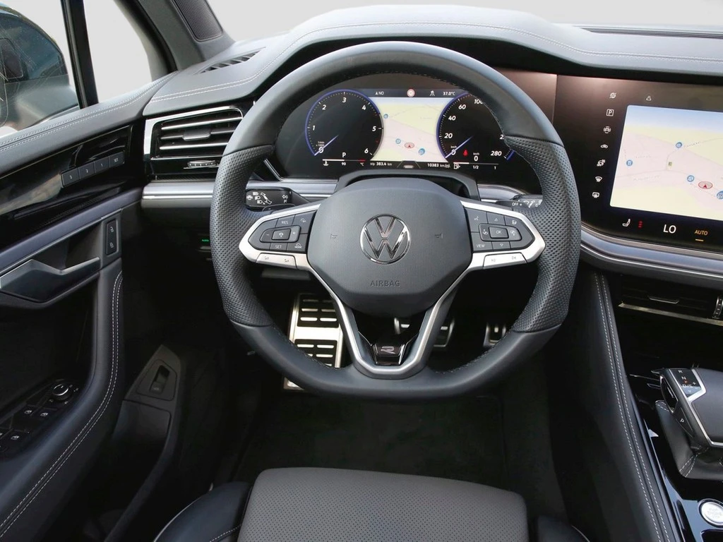 Volkswagen-Touareg-image-13