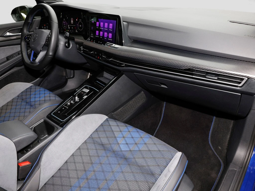 Volkswagen-Golf-image-7