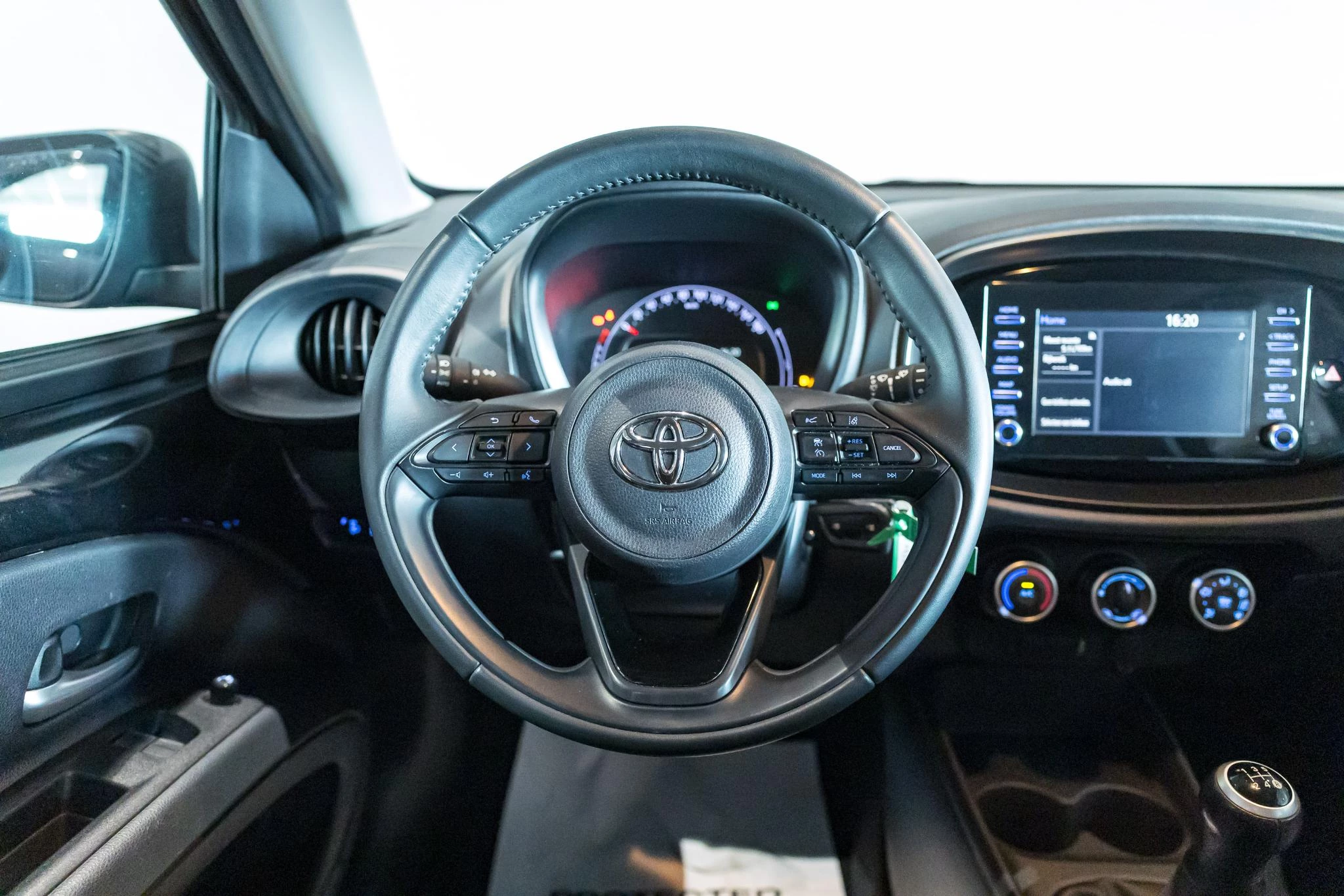 Toyota-Aygo-image-16