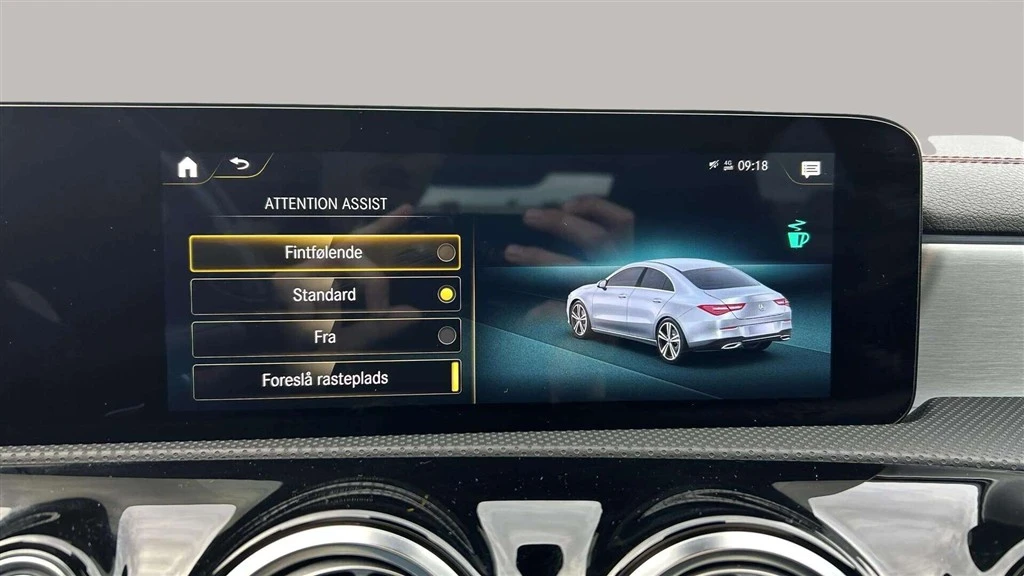 Mercedes-Benz-CLA-image-21
