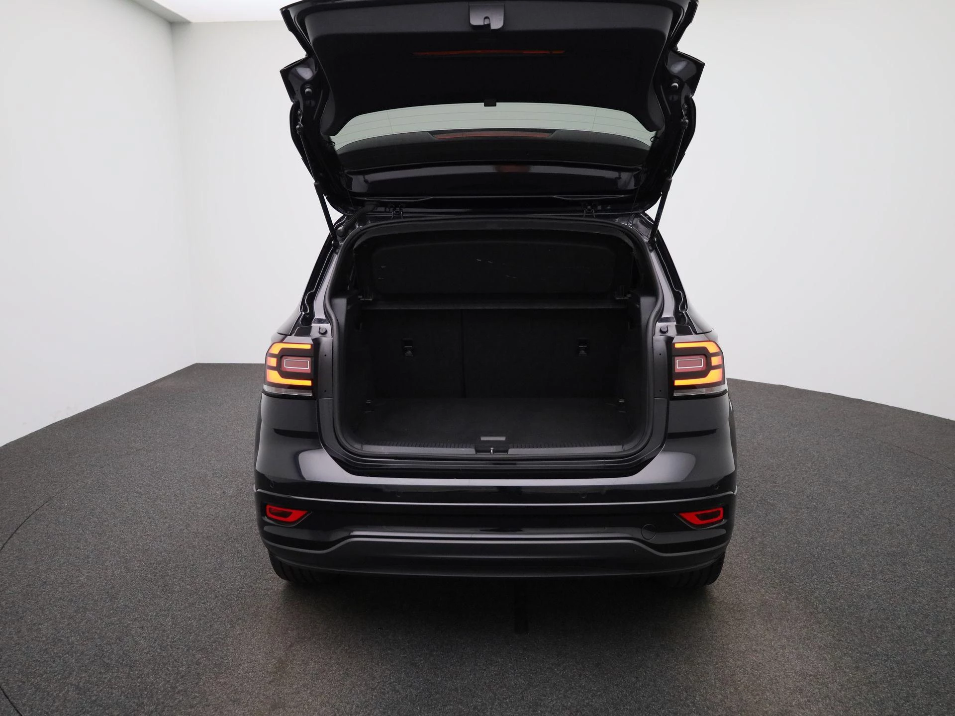Volkswagen-T-Cross-image-10