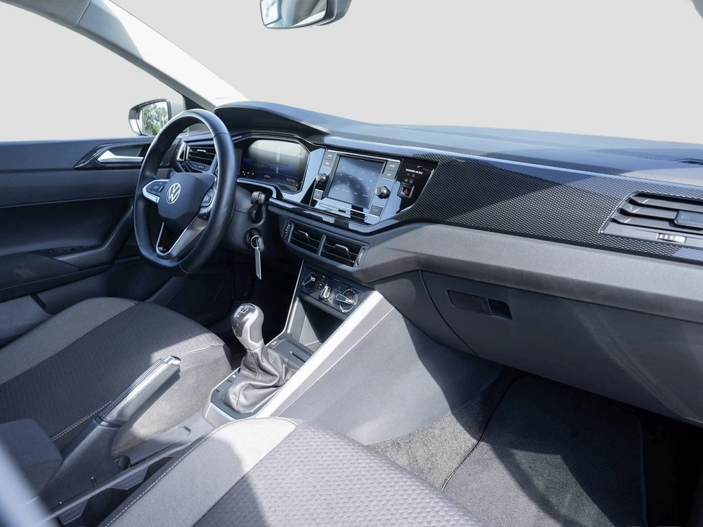 Volkswagen-Polo-image-8