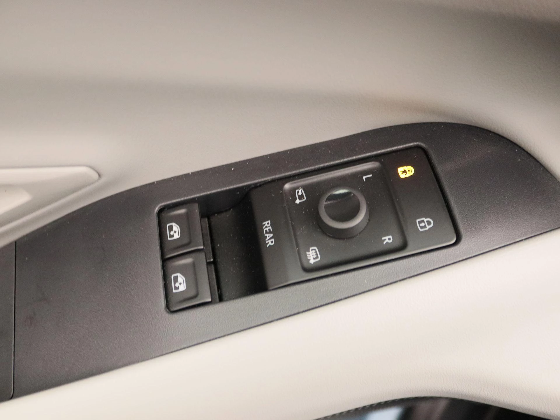 Ford-Explorer-image-22