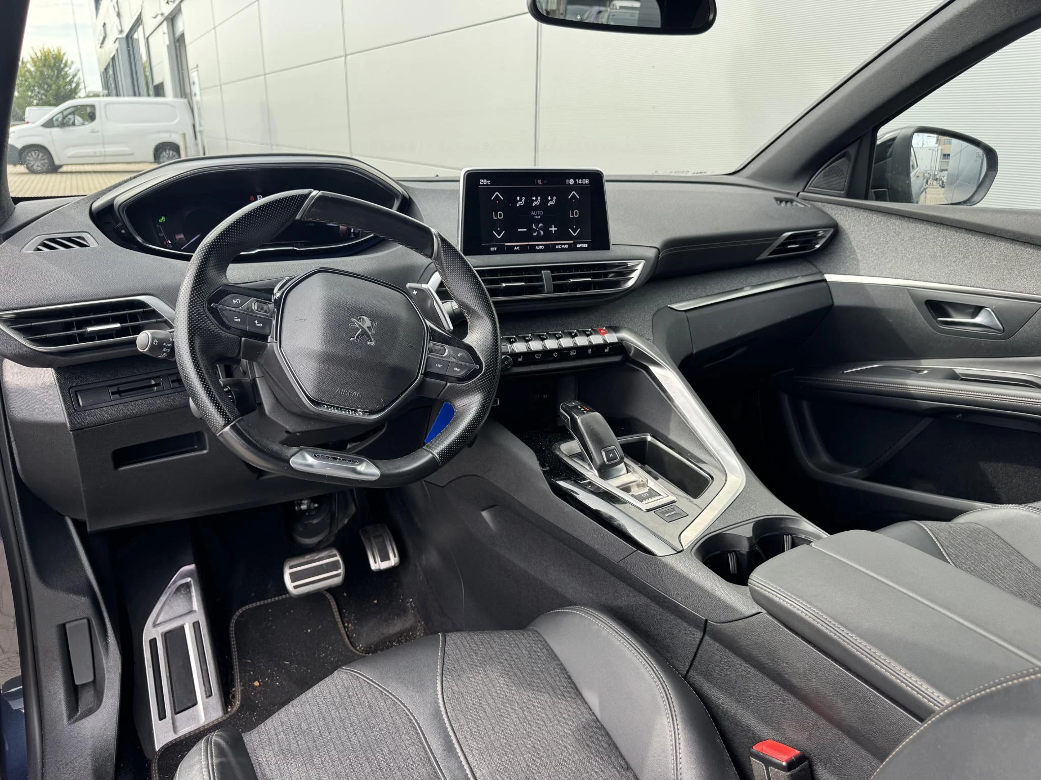 Peugeot-5008-image-9