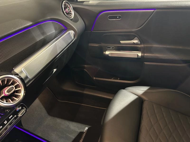 Mercedes-Benz-GLB-image-8