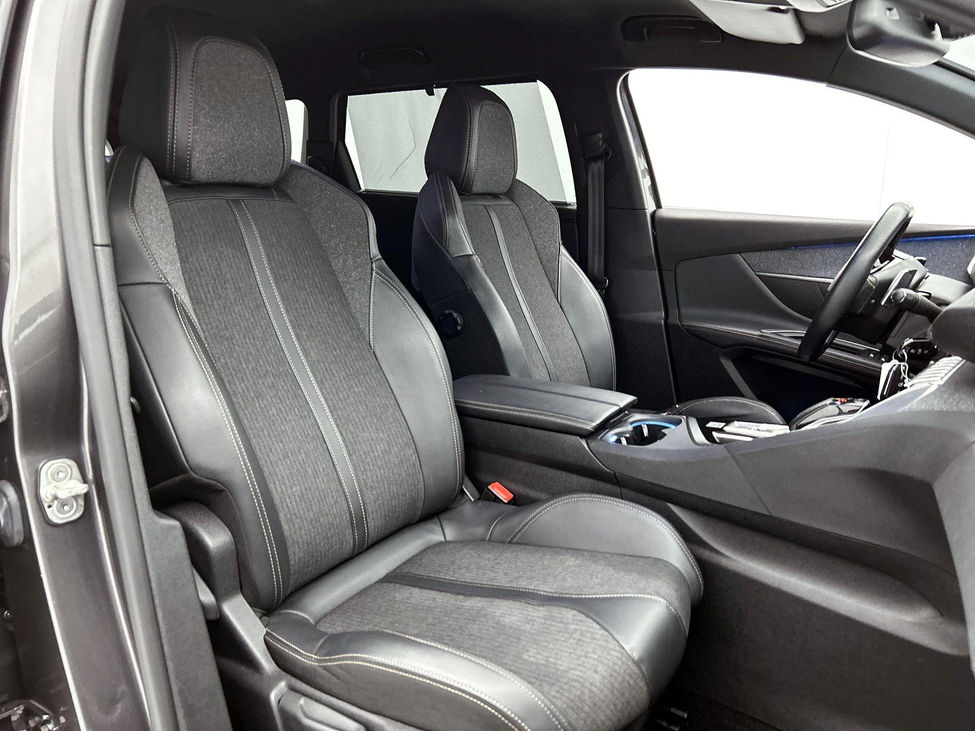 Peugeot-5008-image-32