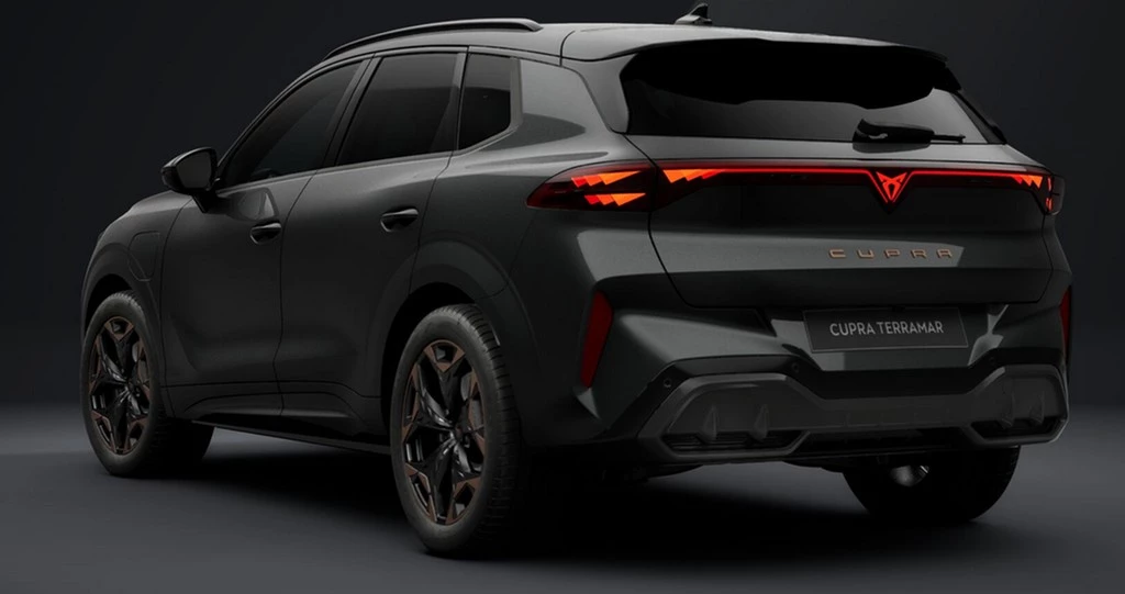 CUPRA Terramar VZ 1.5 e-Hybrid 200kW (272 PS) 6-Gang-DSG Business Paket Plus, Sennheiser High-End Surround Soundsystem, HD-Matrix Scheinwerfer,