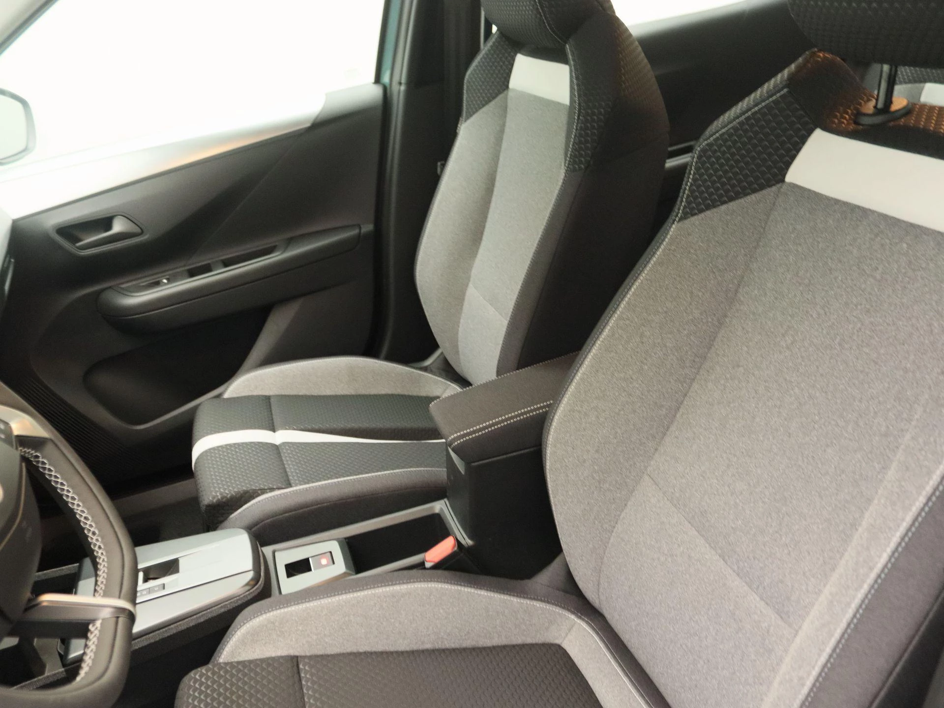 Opel-Frontera-image-10