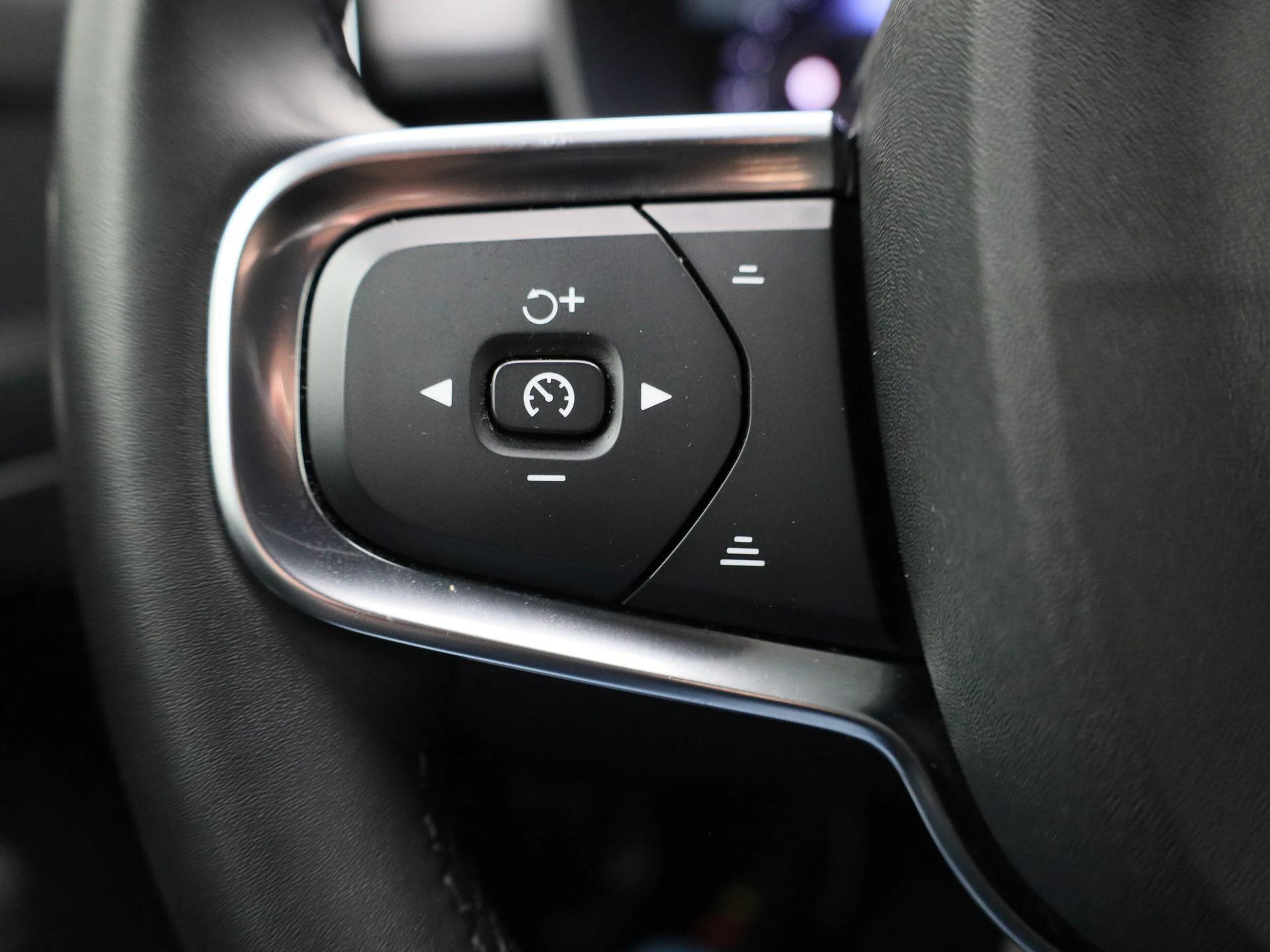 Volvo-XC40-image-19