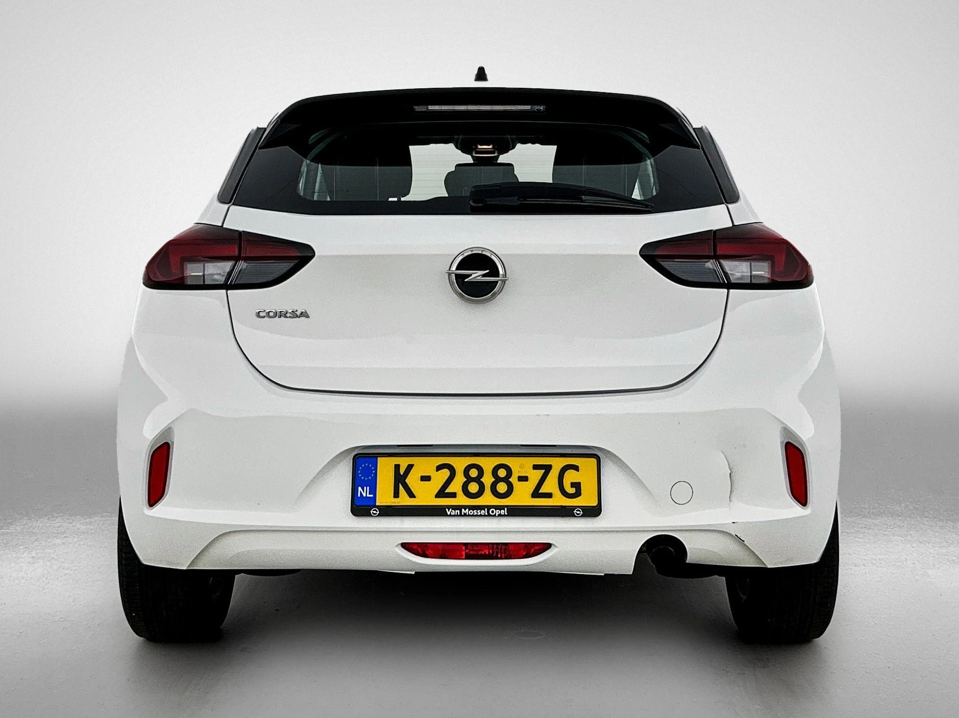 Opel-Corsa-image-2