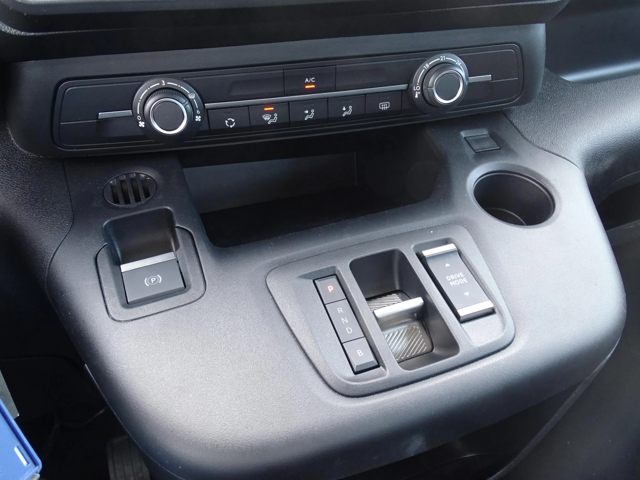 Citroën-ë-Berlingo-image-19