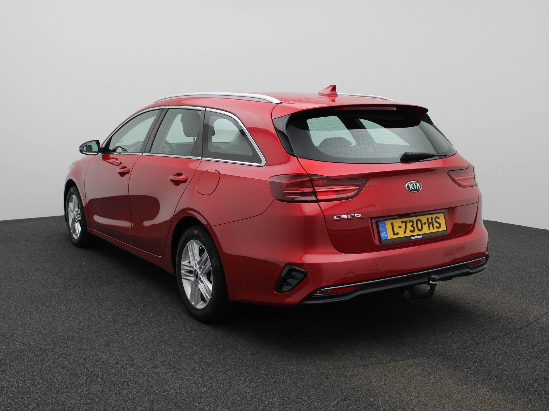 Kia-Ceed Sportswagon-image-1