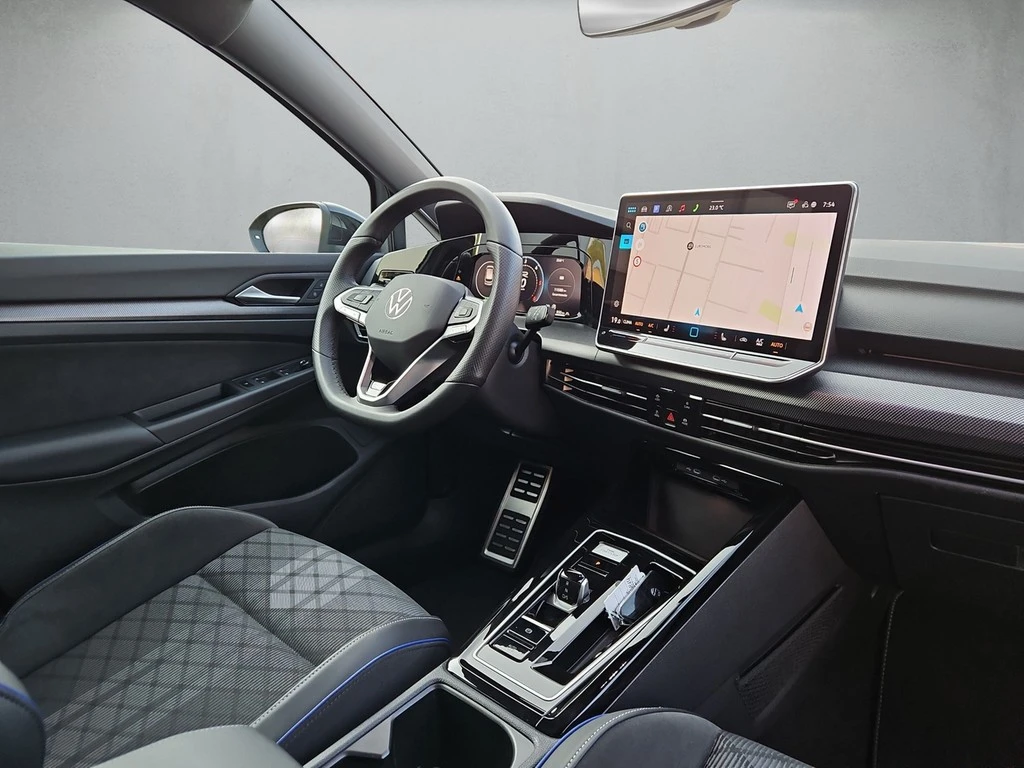 Volkswagen-Golf-image-6