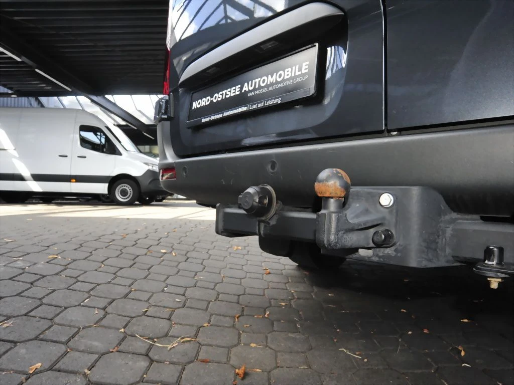 Mercedes-Benz-Sprinter 317-image-17
