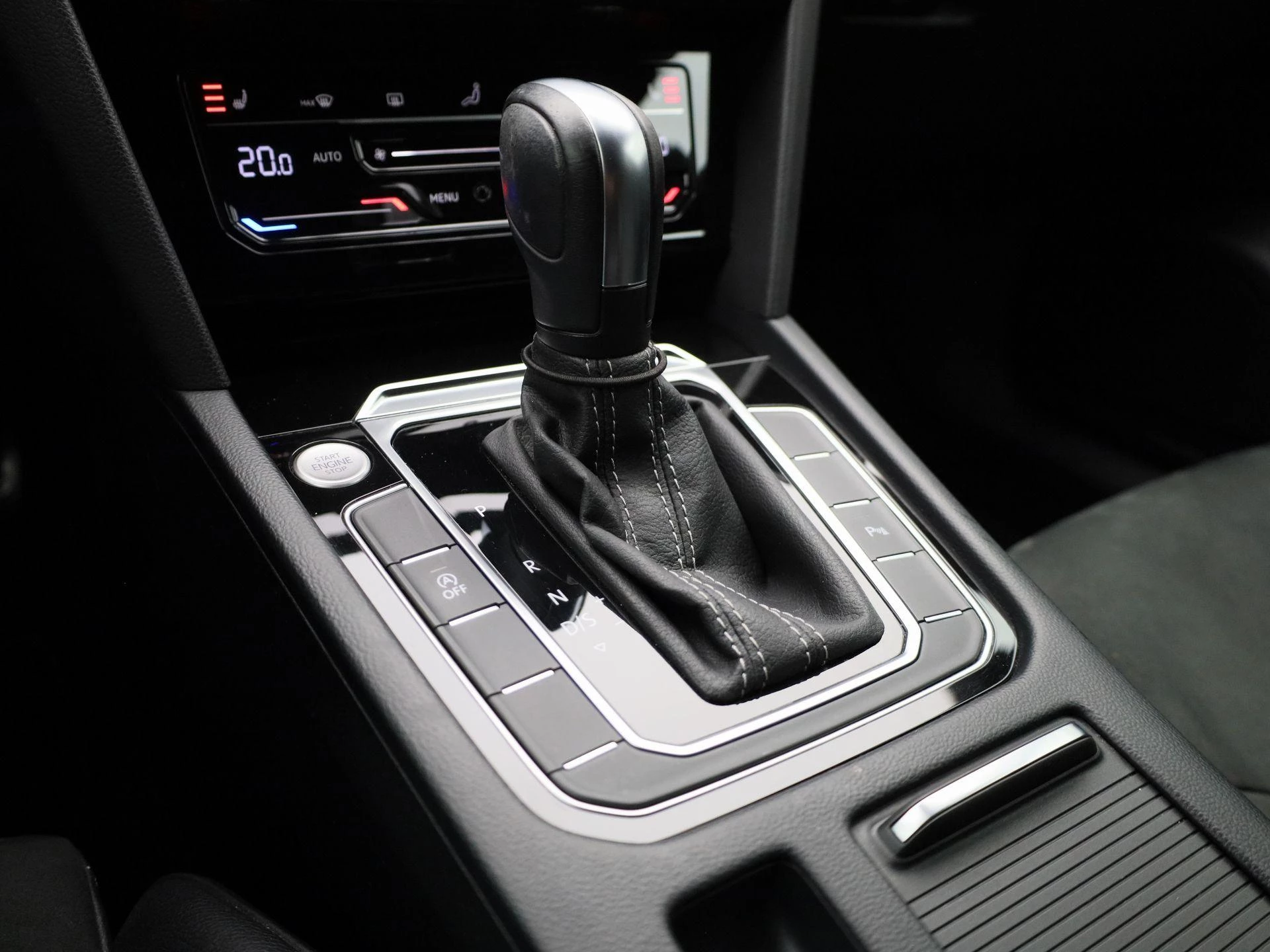 Volkswagen-Arteon-image-18