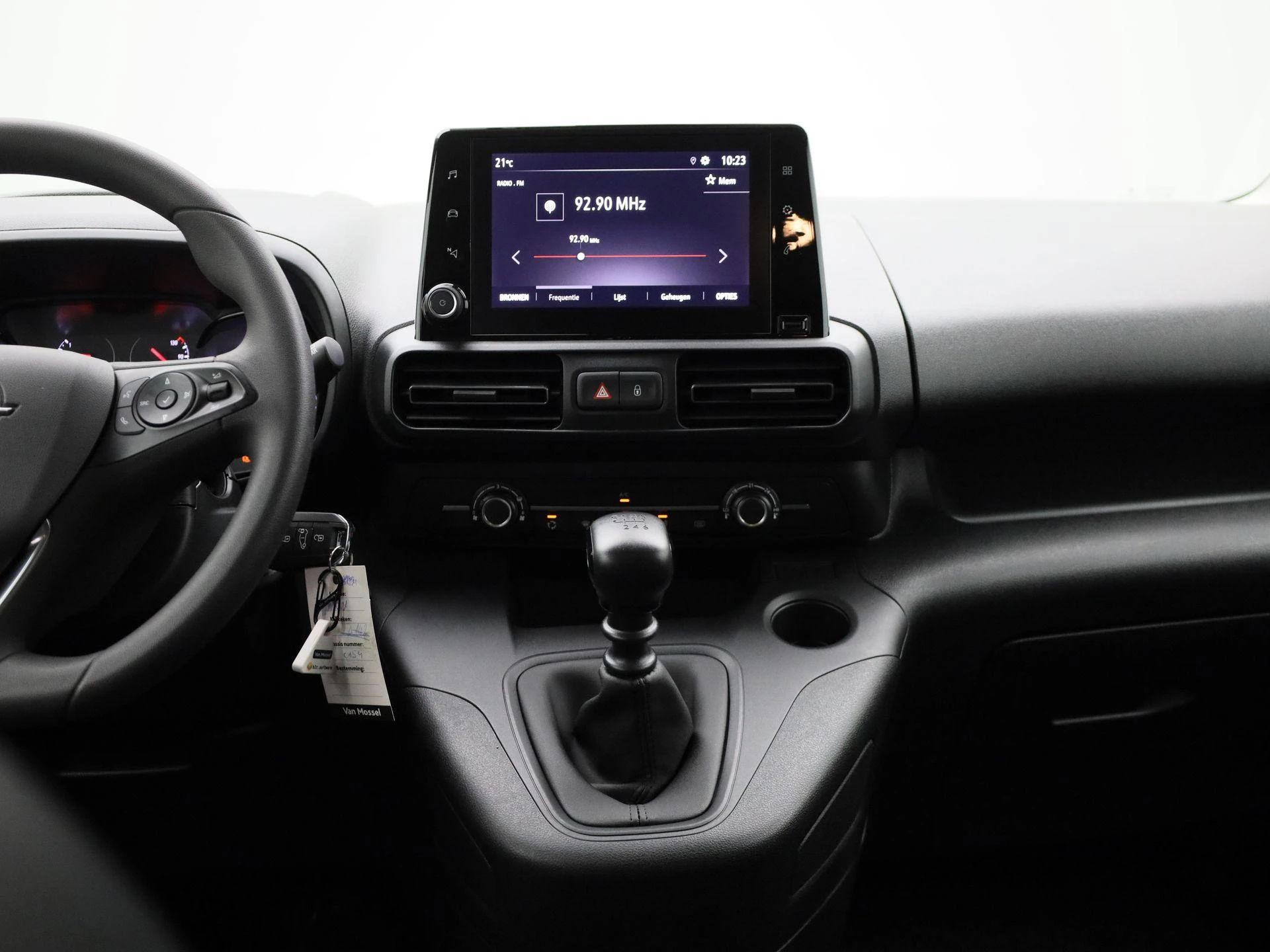 Opel-Combo Life-image-10