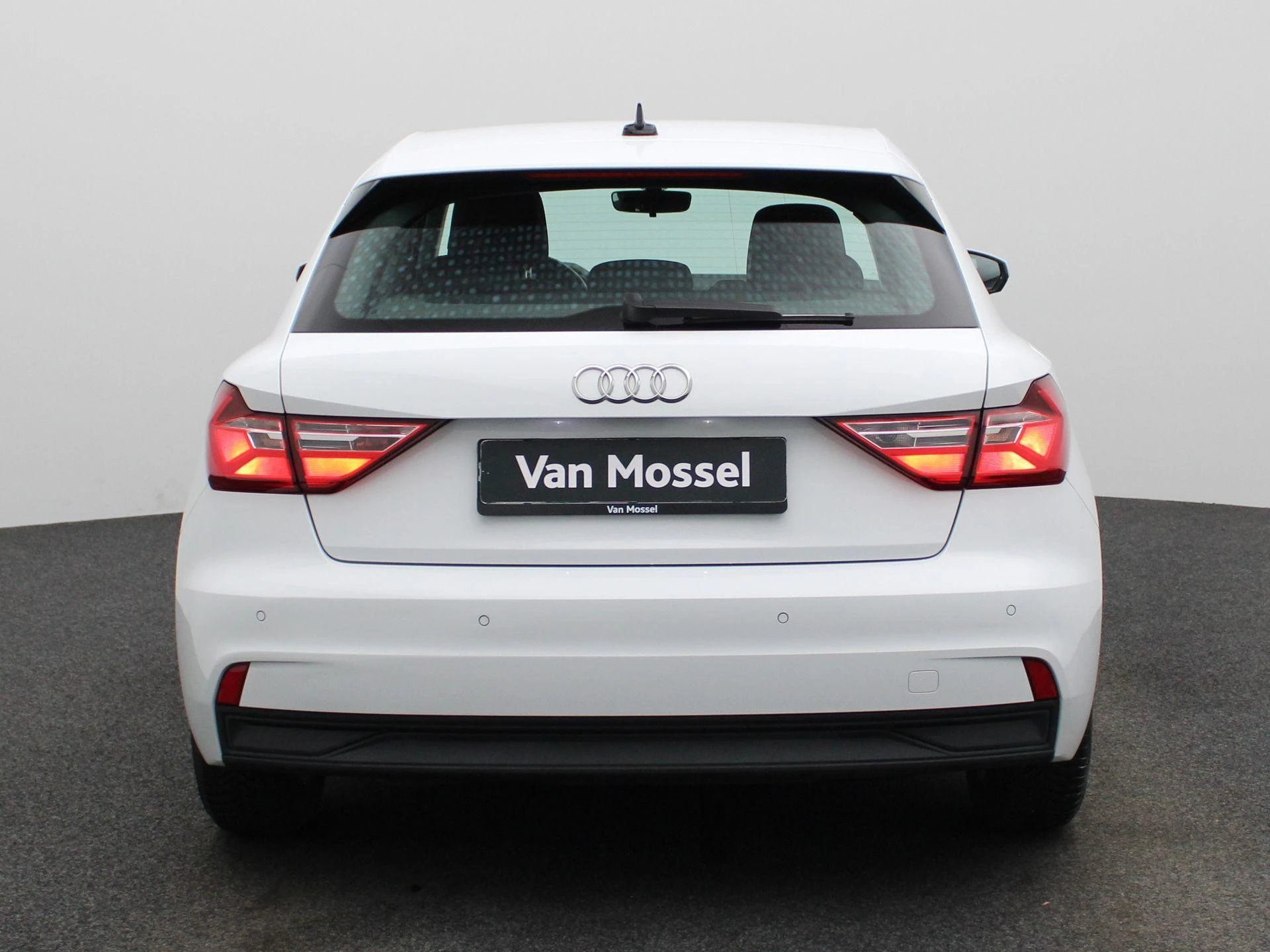 Audi-A1 Sportback-image-4