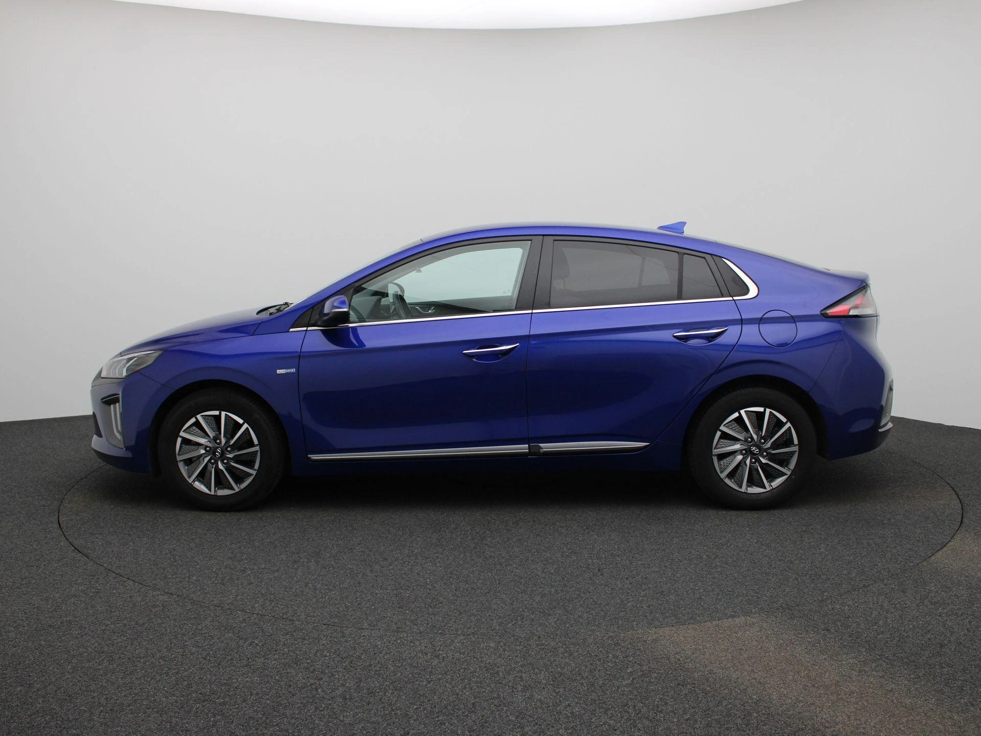 Hyundai-IONIQ-image-3