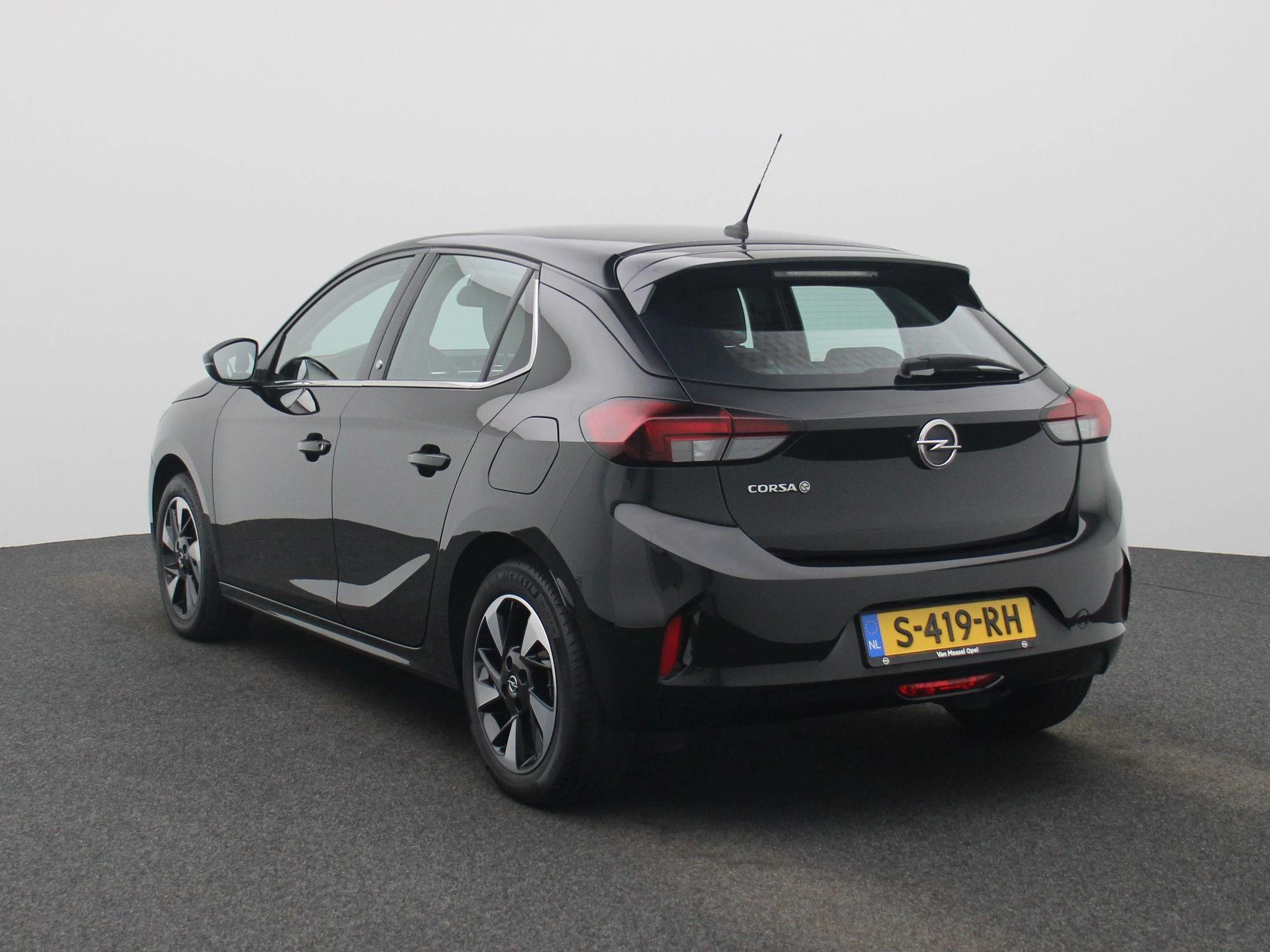 Opel-Corsa-e-image-1