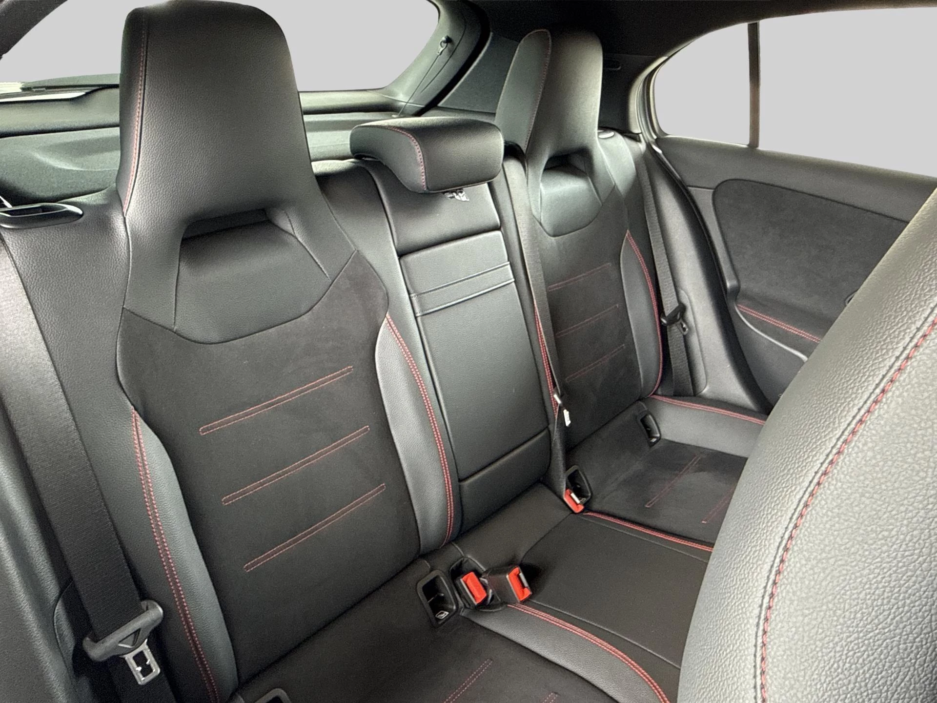 Mercedes-Benz Classe A 250 e AMG Line - TREKHAAK - MULTIBEAM LED - CARPLAY - 360° CAMERA