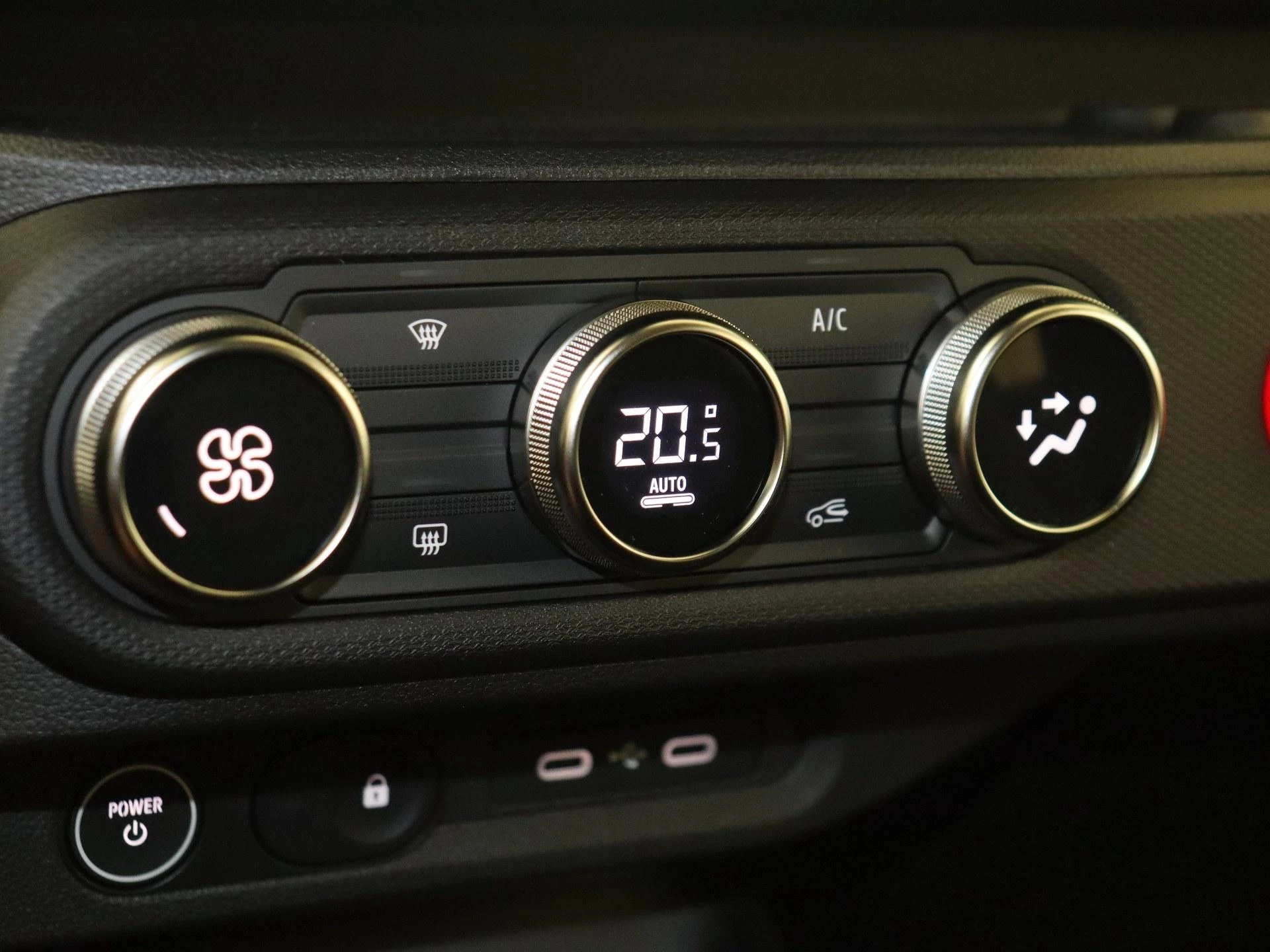 Renault-Twingo-image-19