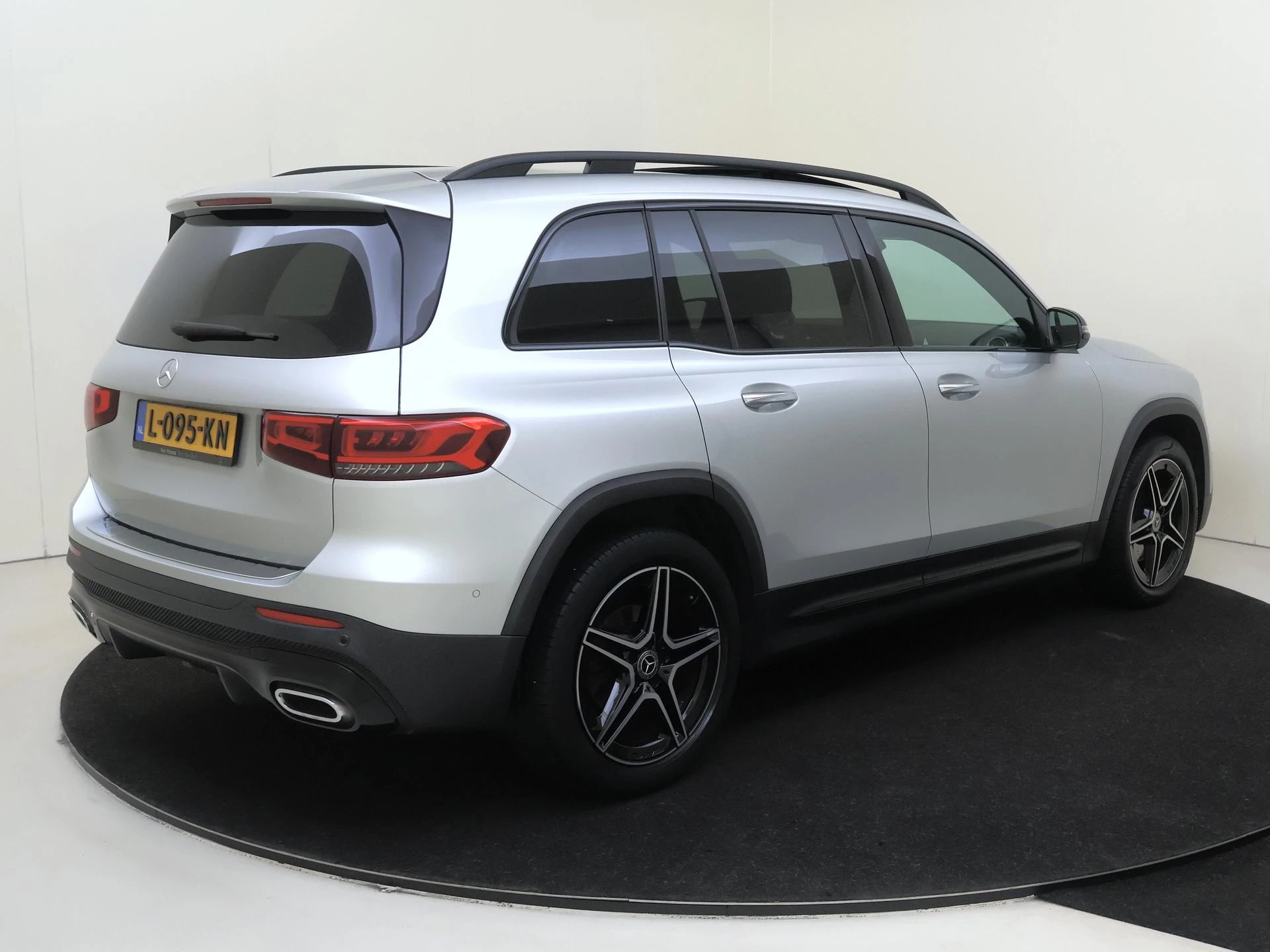 Mercedes-Benz GLB 180 Business Solution AMG