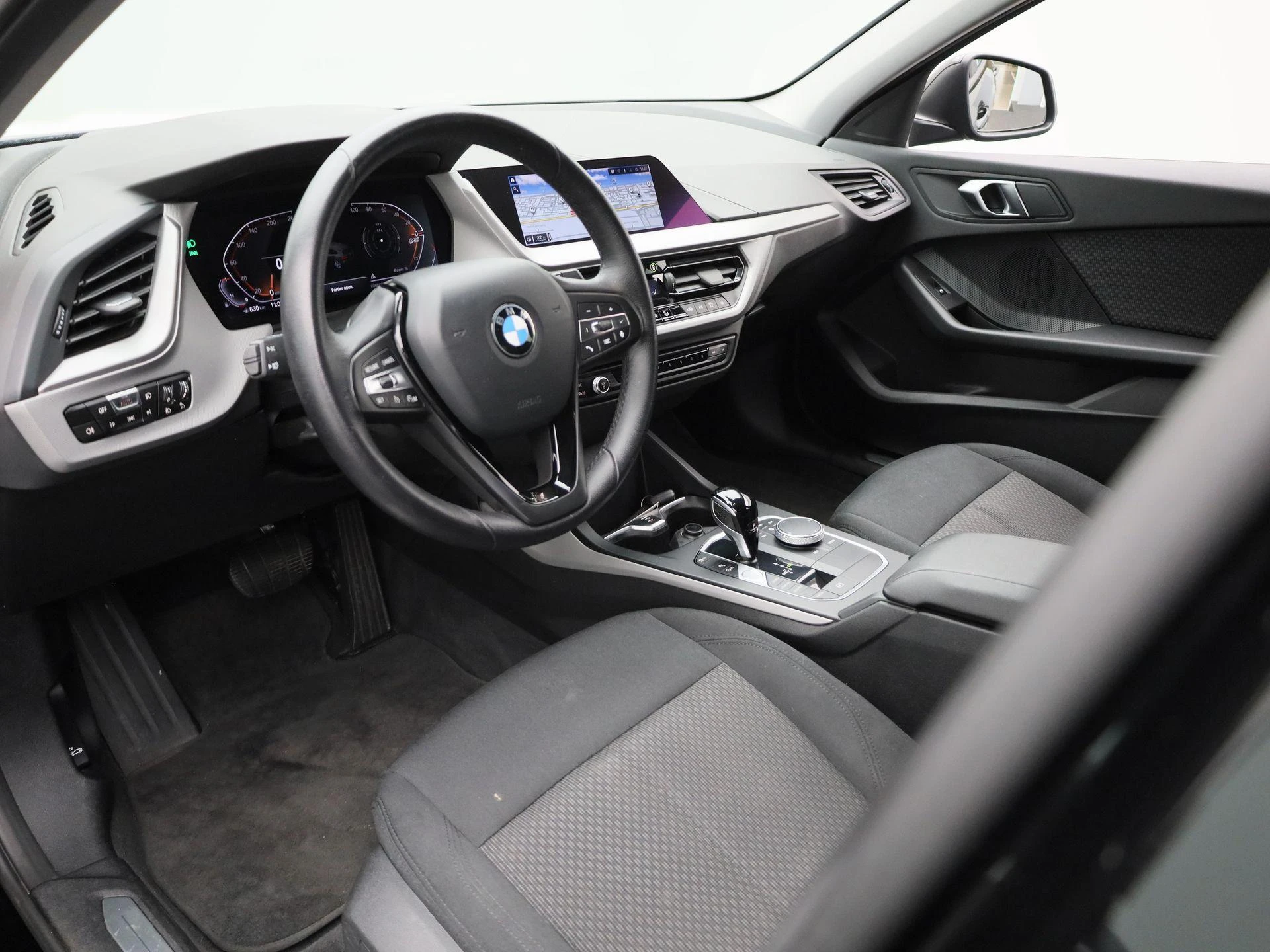 BMW-1 Serie-image-16