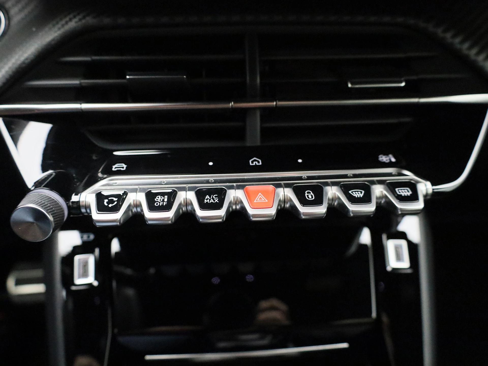 Peugeot 208 1.2 HYBRID 100 e-DSC6 GT