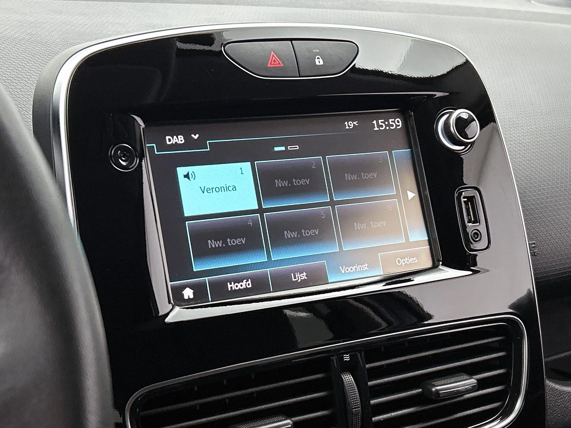 Renault-Clio-image-7