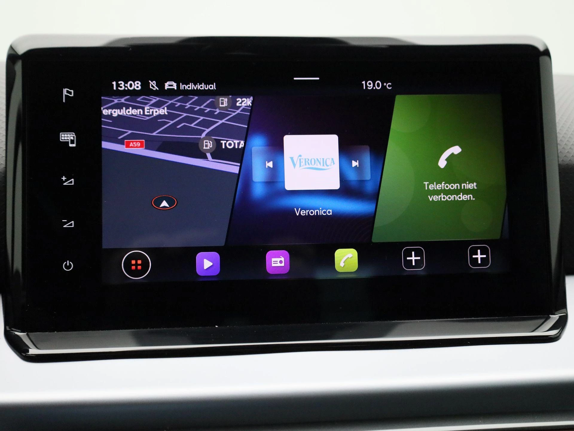 SEAT-Arona-image-13