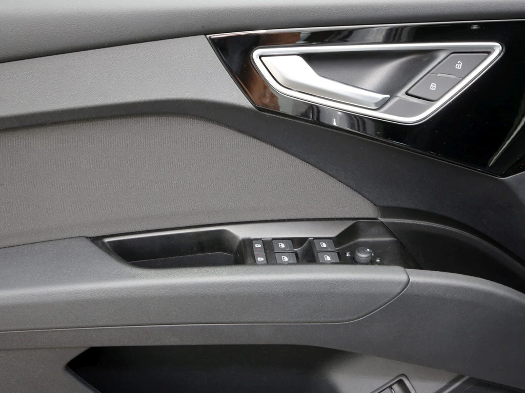 Audi-Q4 Sportback e-tron-image-17
