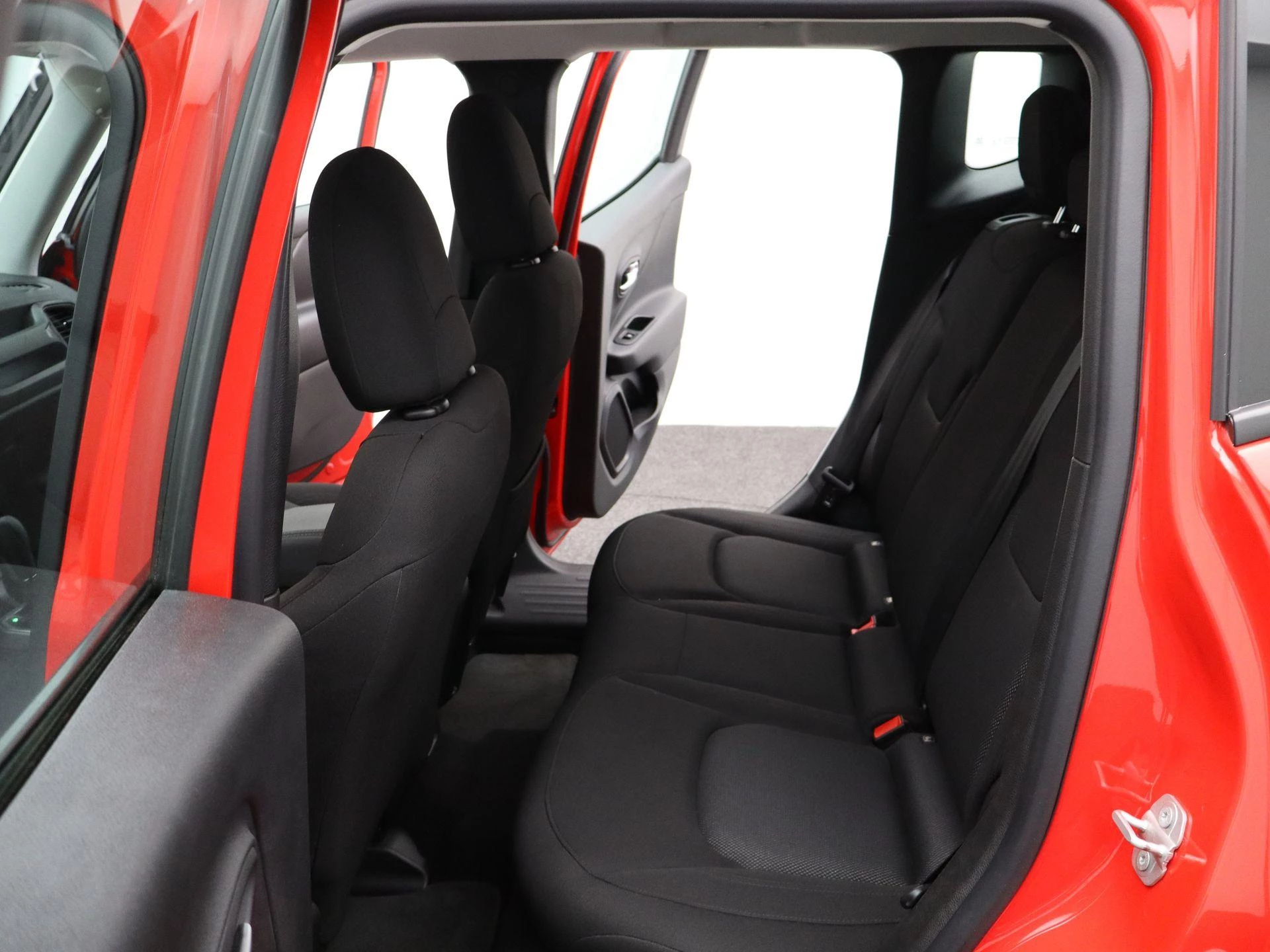Jeep-Renegade-image-12