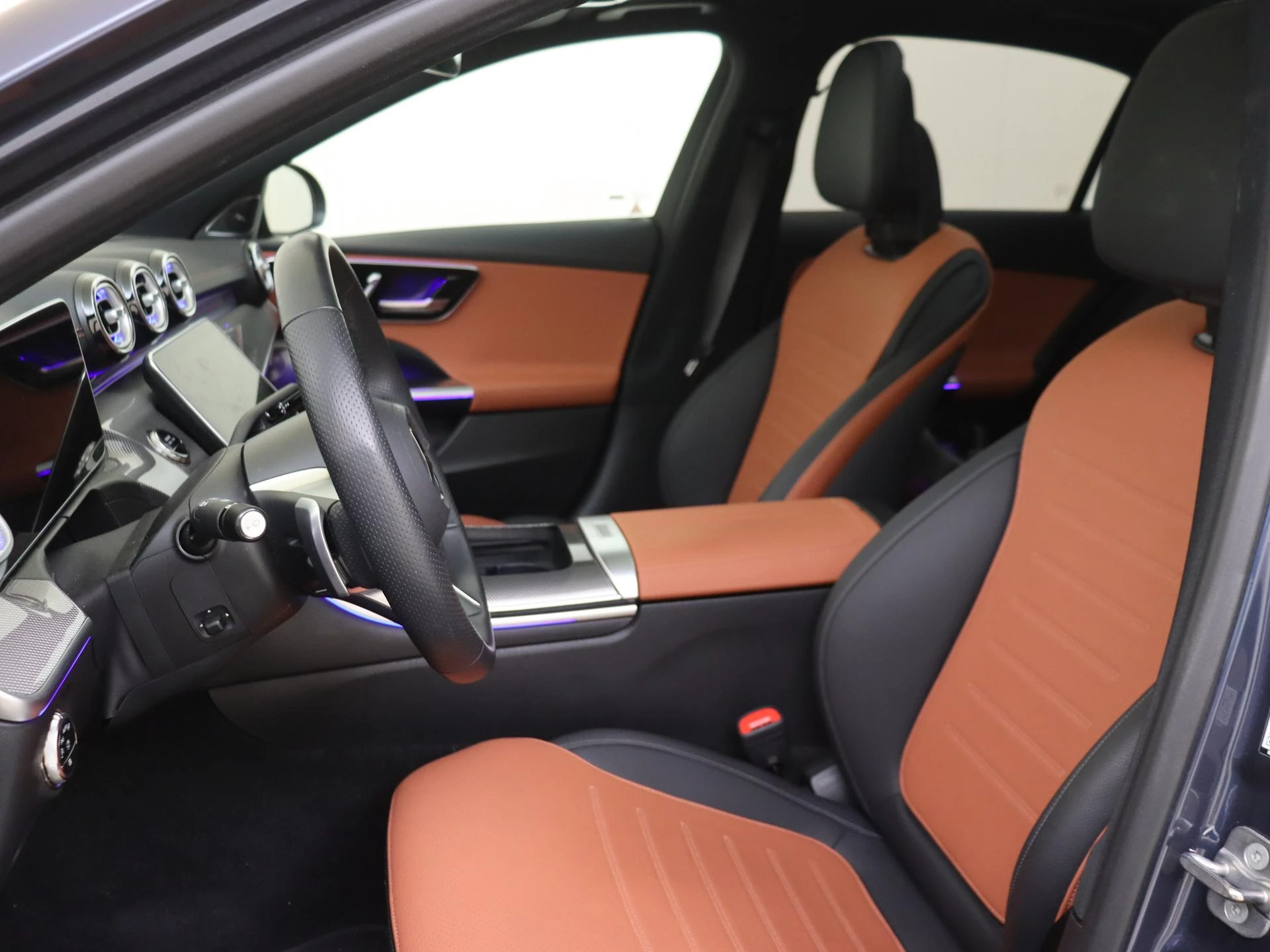 Mercedes-Benz-C-Klasse-image-2