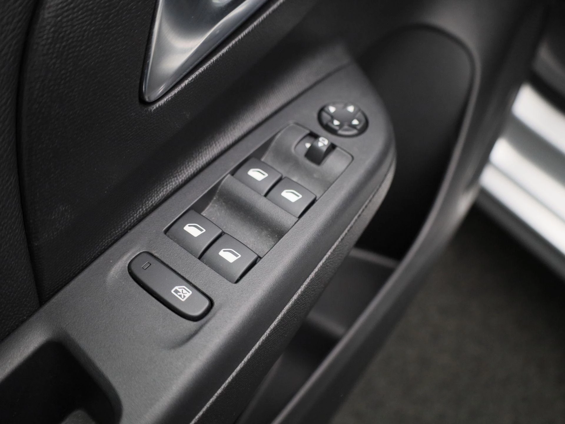 Opel-Corsa-e-image-33