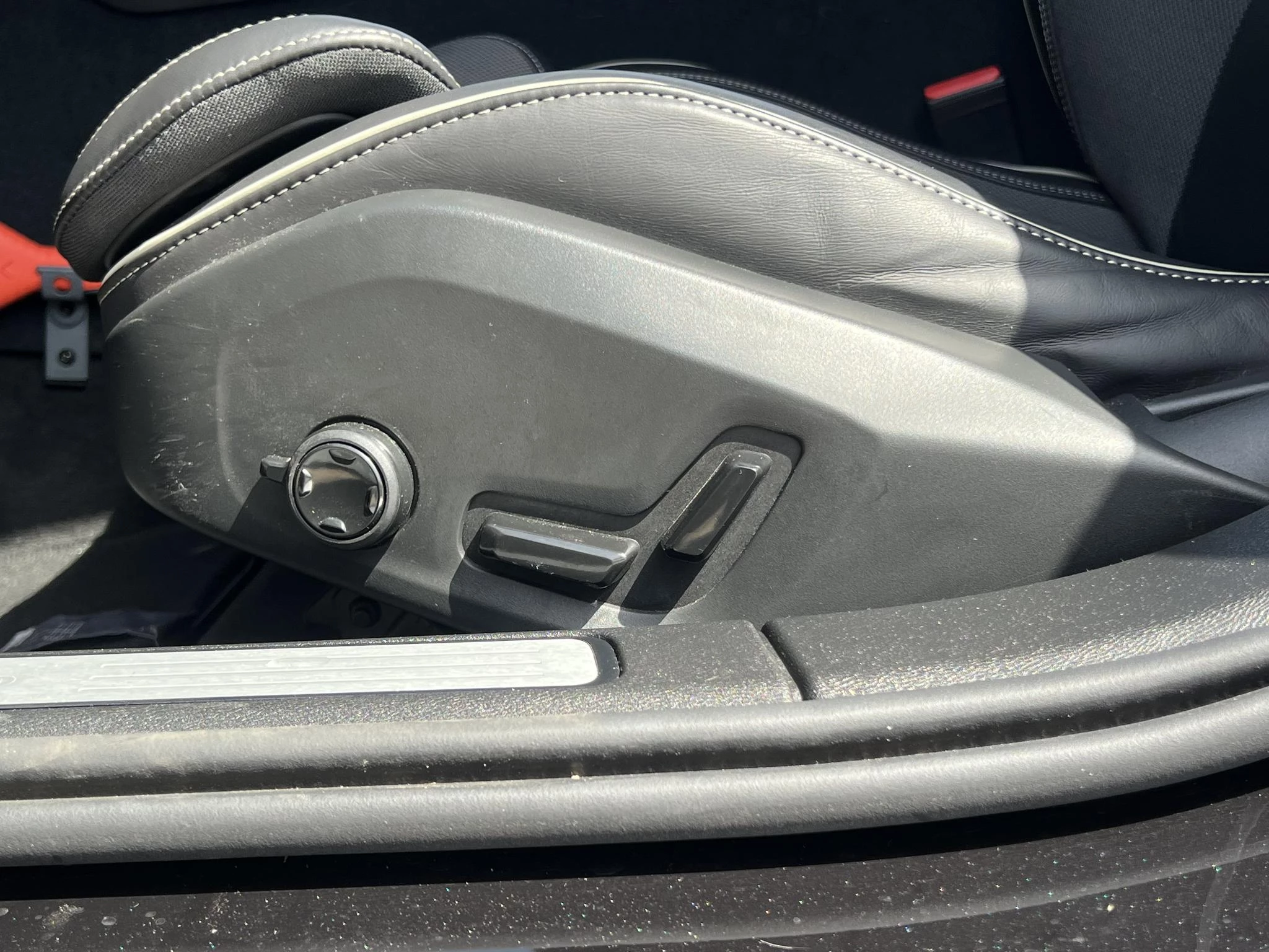 Volvo V60 T6 Plug-in hybrid AWD Plus Dark