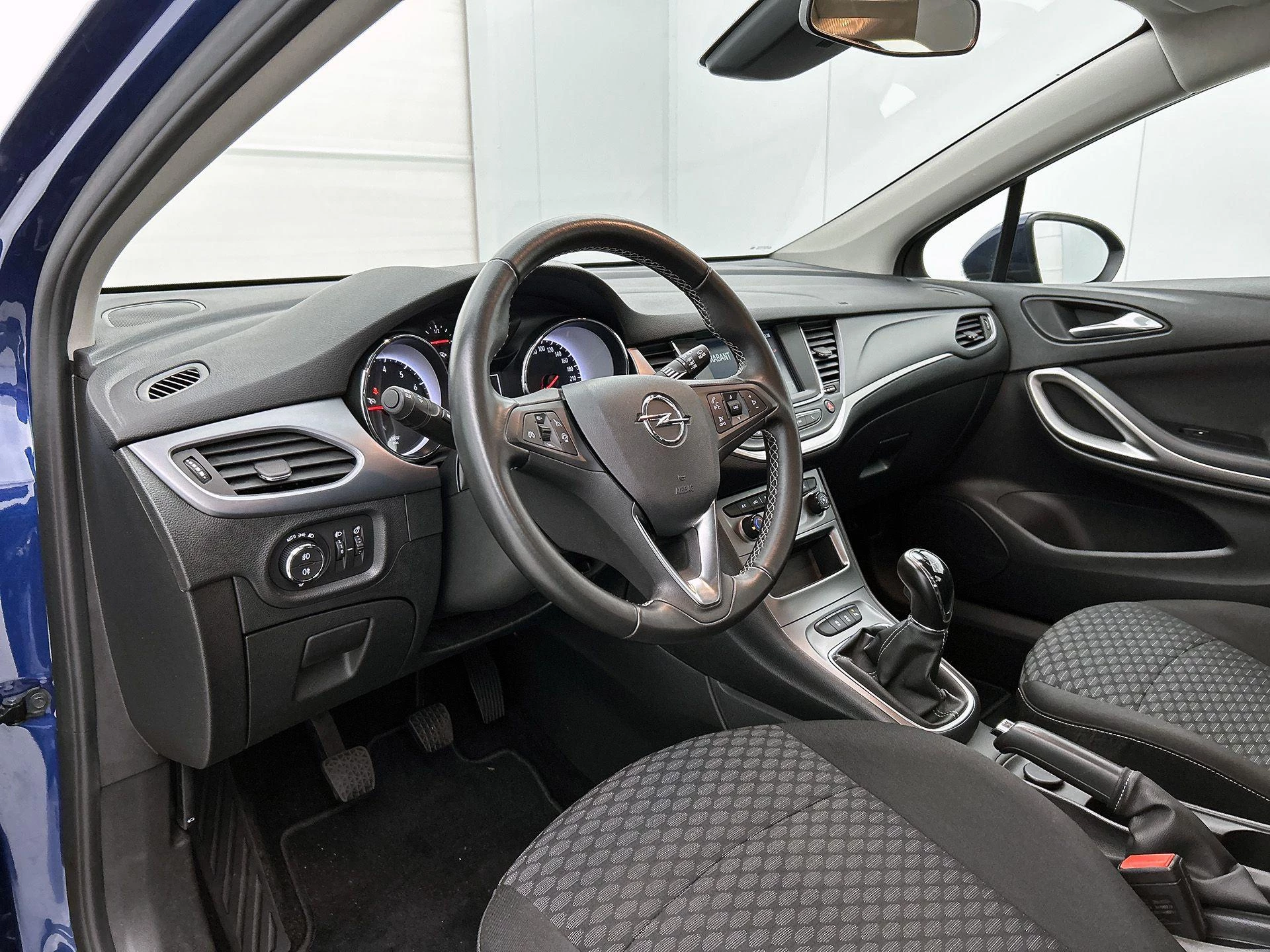 Opel Astra Sports Tourer 1.2 Business Edition