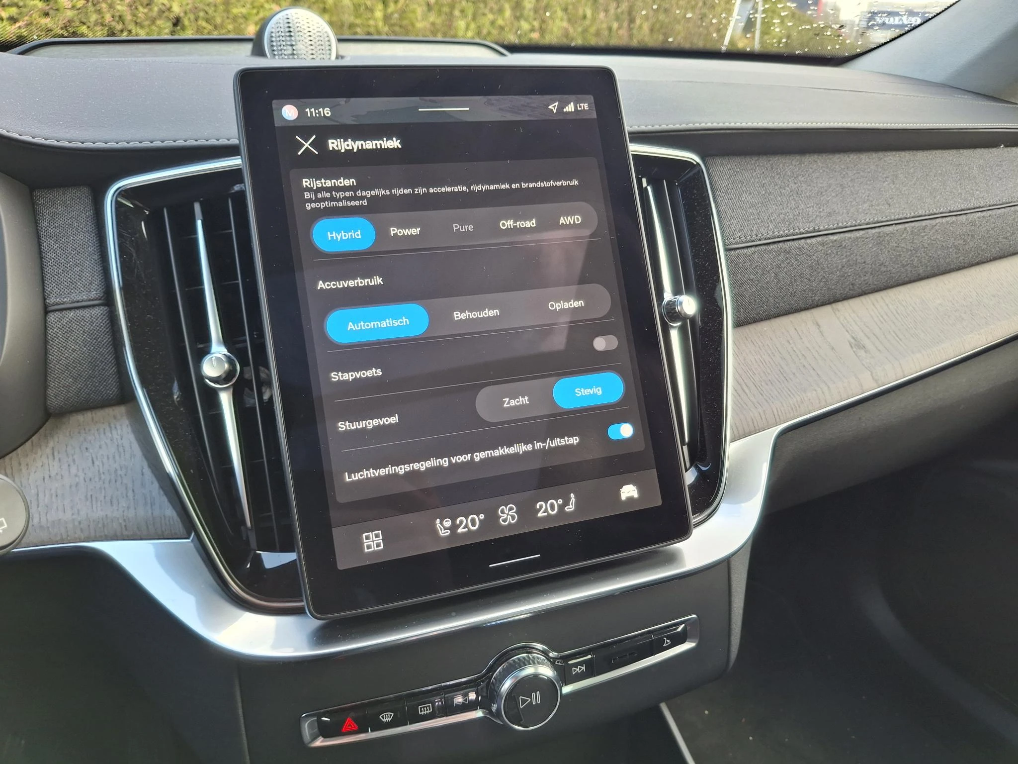 Volvo-XC90-image-25