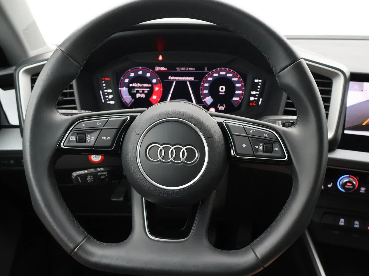 Audi A1 Sportback A1 Sportback 25TFSI S LINE 95PK *AUTOMAAT*CAMERA*VIRTUAL COCKPIT*PDC*ACC*KEYLESS GO*APP-CONNECT*ZETELVERWARMING*...*