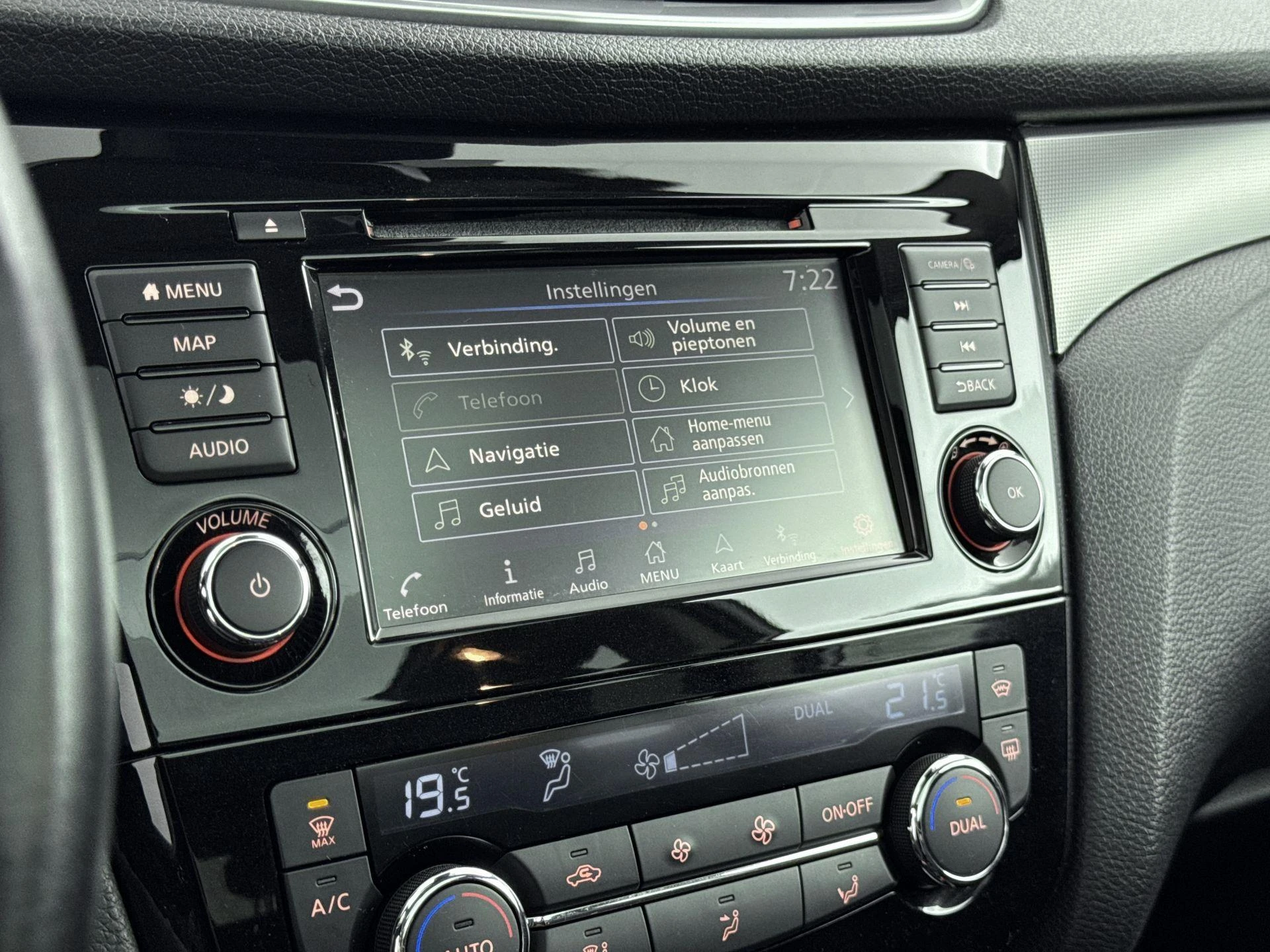 Nissan-QASHQAI-image-18