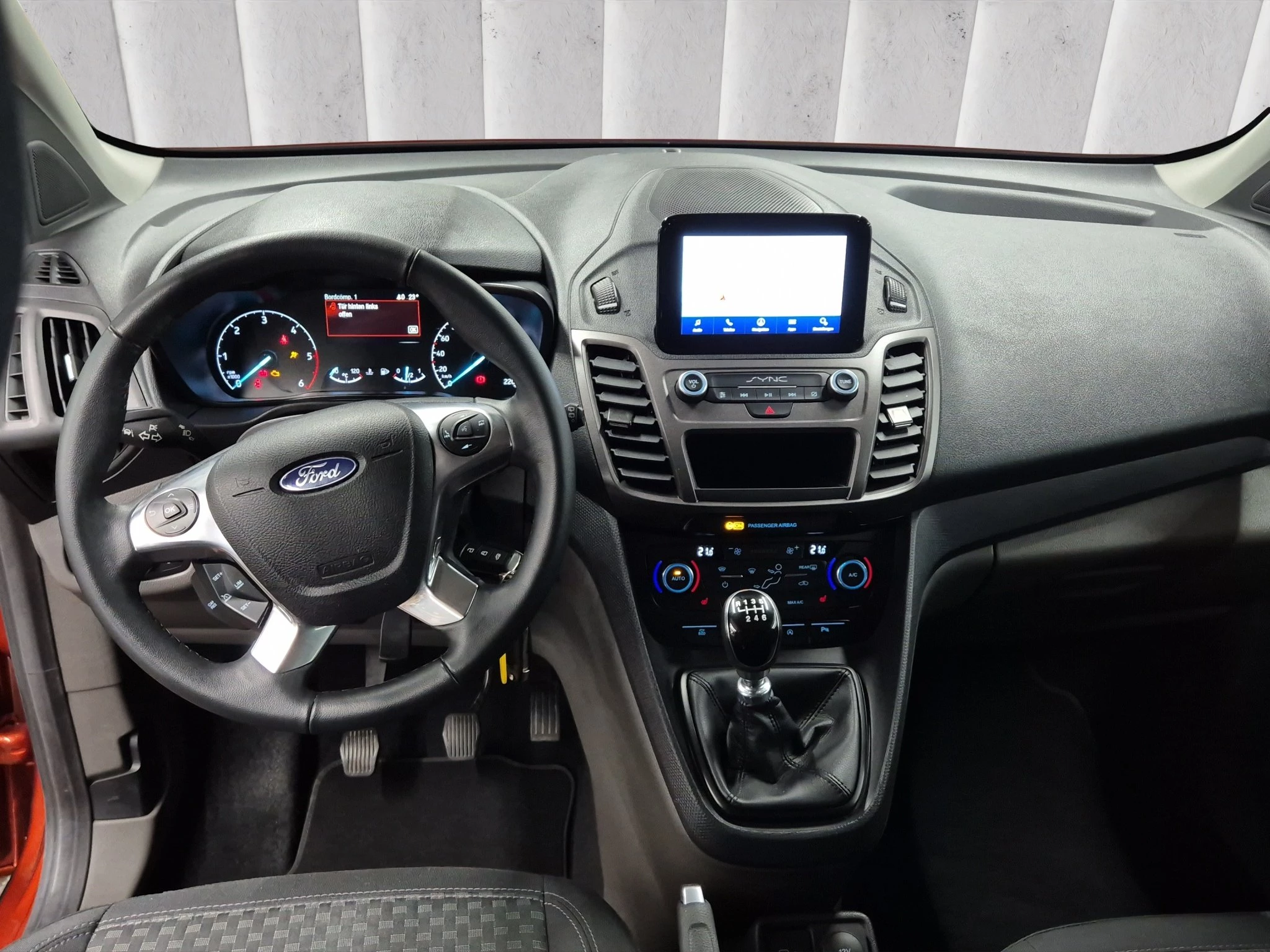 Ford-Transit Connect-image-11