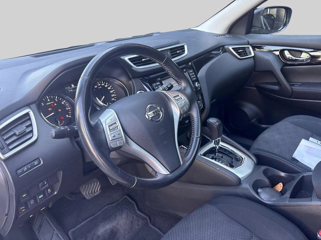 Nissan-QASHQAI-image-8