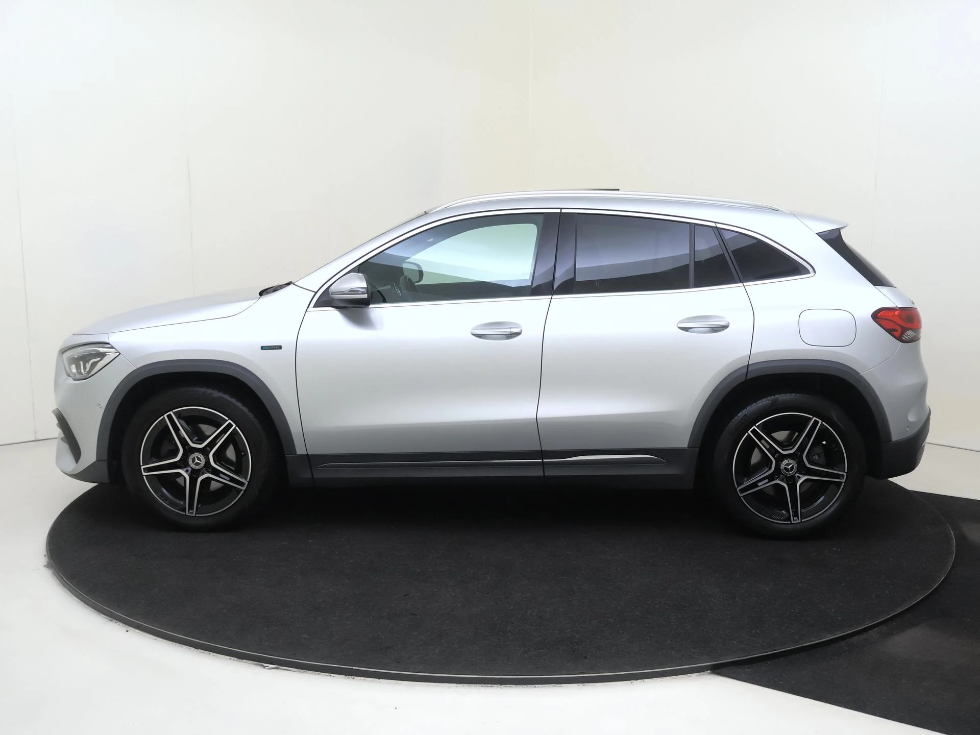 Mercedes-Benz GLA 250 e Business Solution AMG Limited