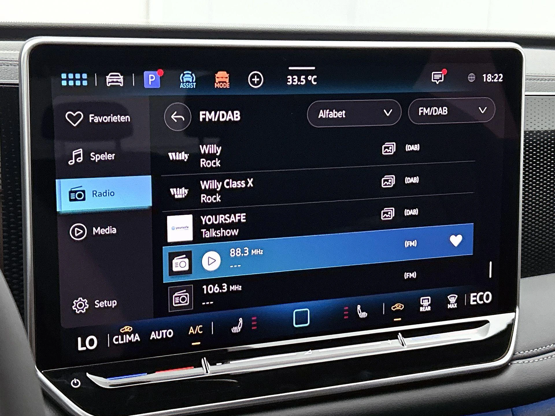 Volkswagen-Tiguan-image-28