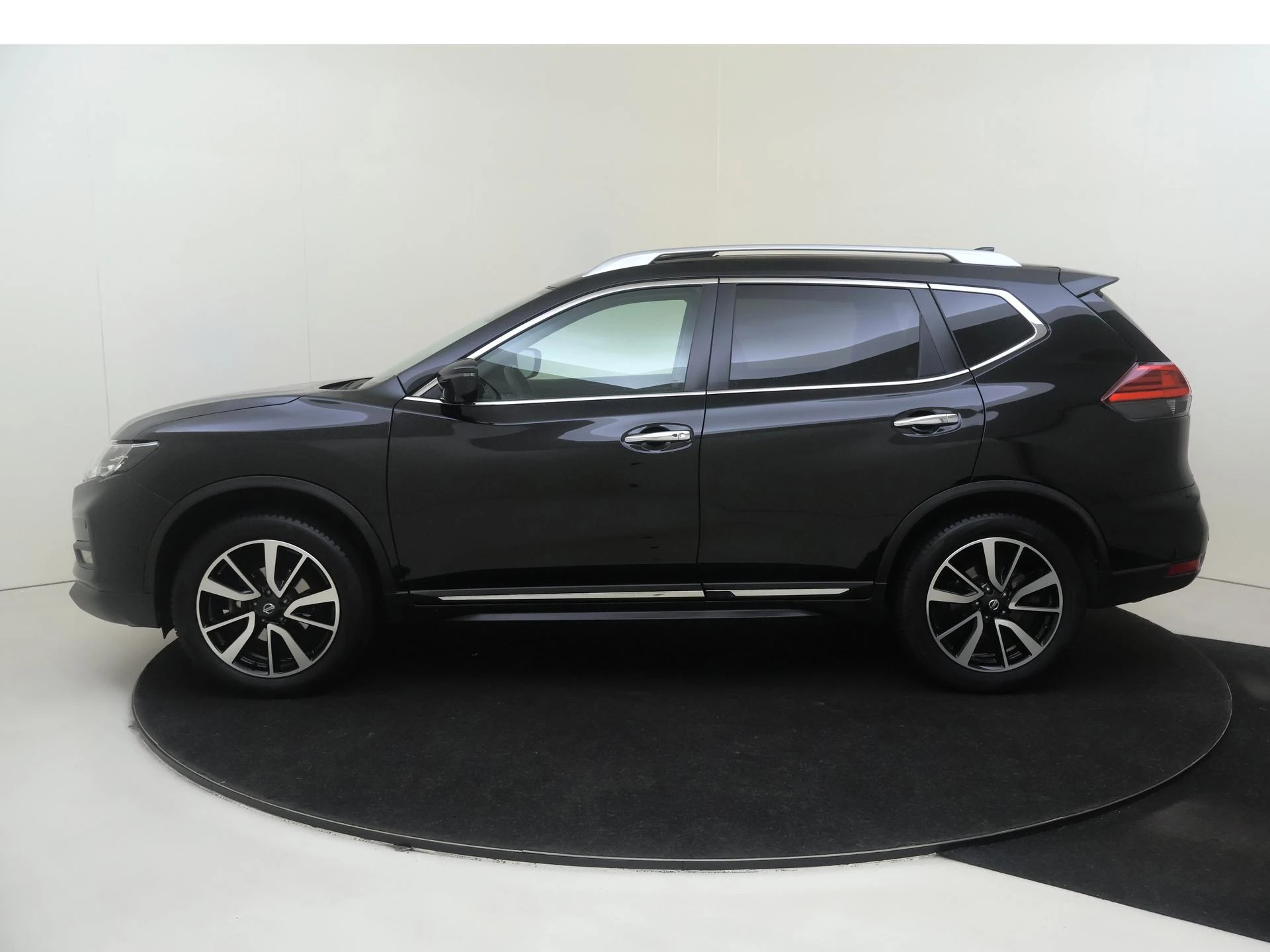 Nissan-X-Trail-image-7