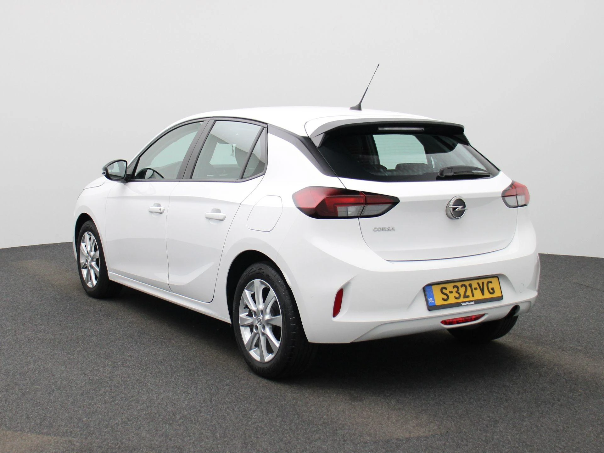 Opel-Corsa-image-1