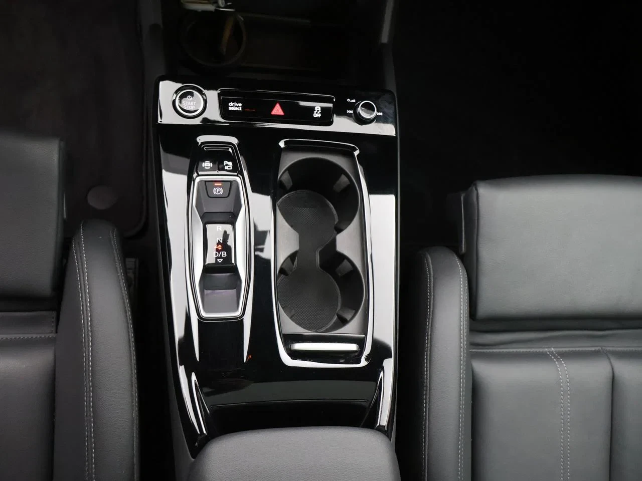 Audi-Q6 e-tron-image-22